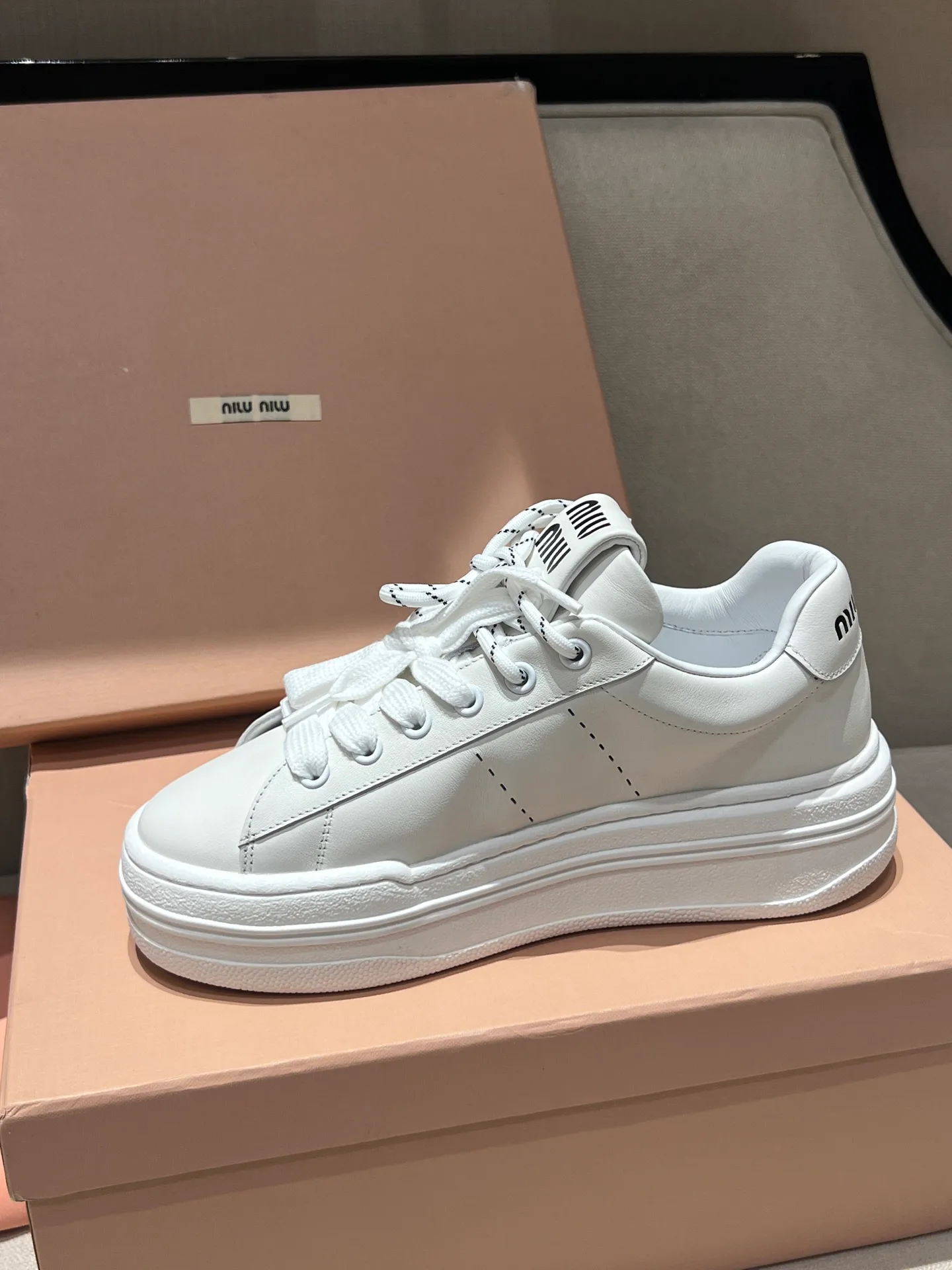 Women's Sneakers MIU MIU 18020221