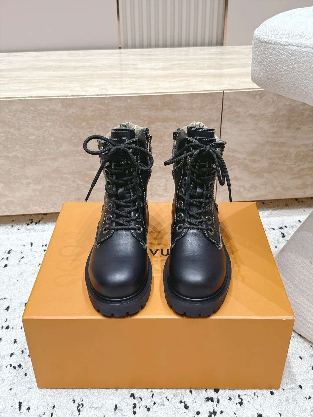 Women's Ankle Boots LOUIS VUITTON 18492464
