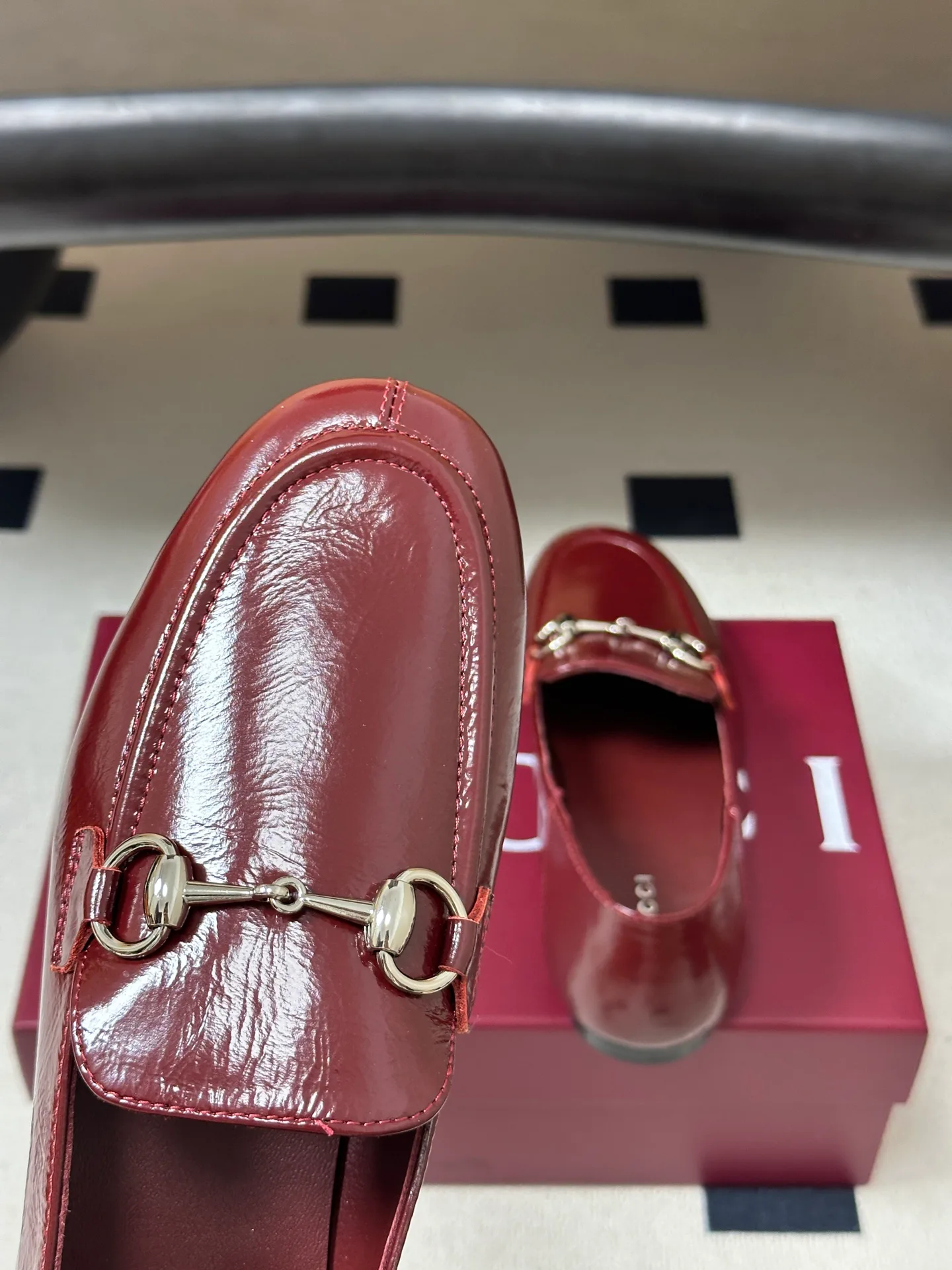 Women's Loafers And Moccasins GUCCI 18049747