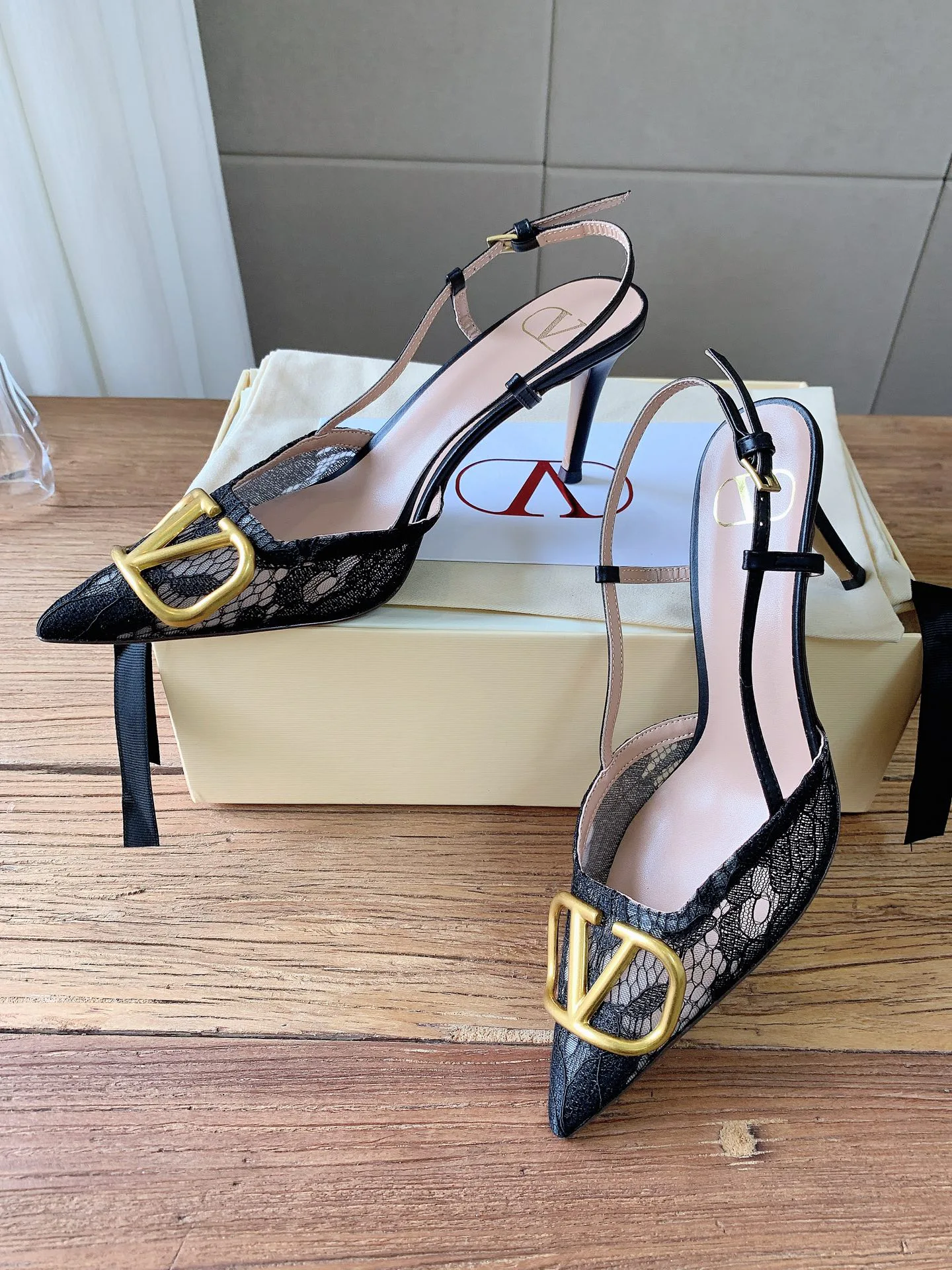 Women's Heels VALENTINO 16942050