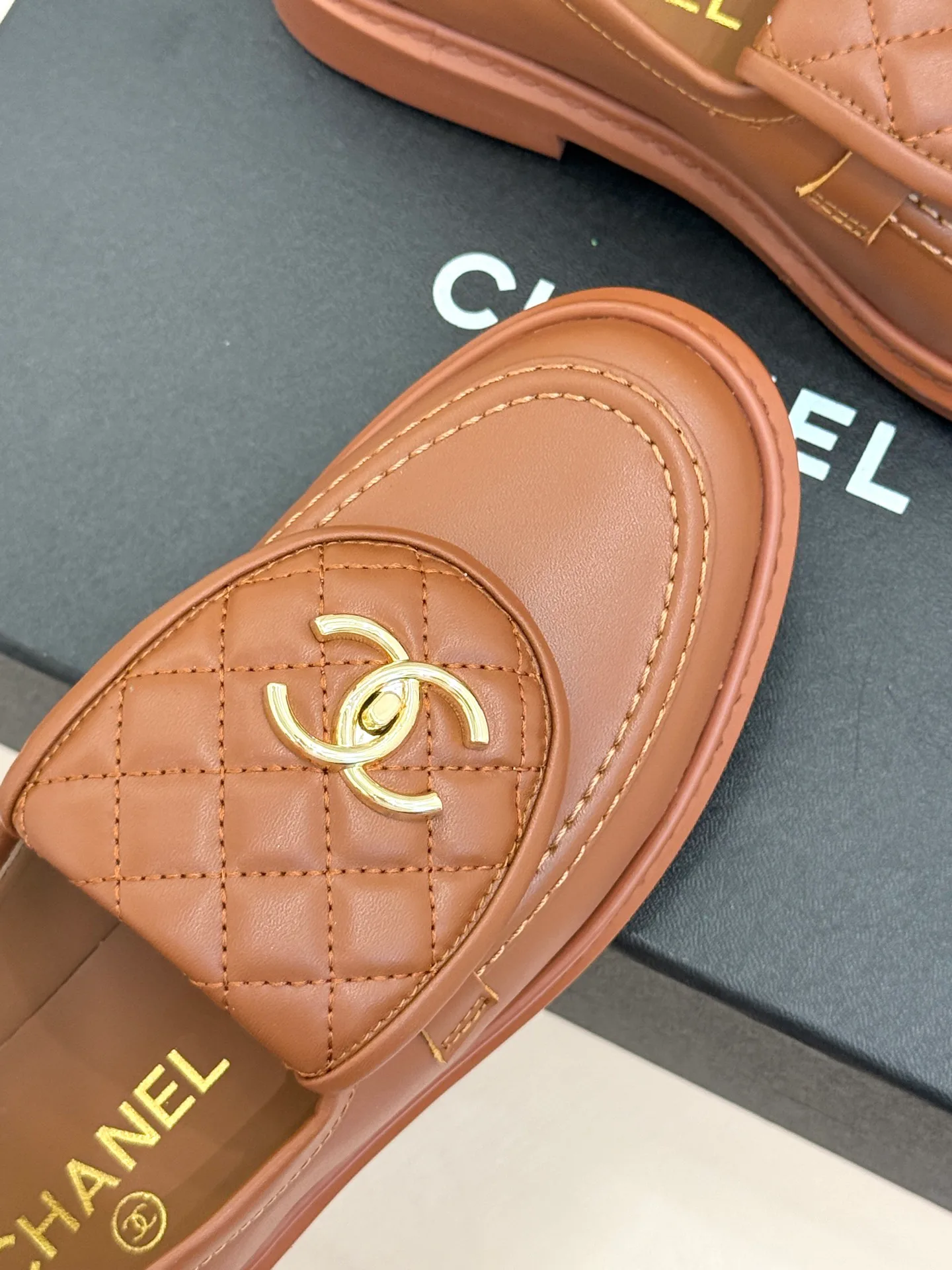 Women's Loafers And Moccasins CHANEL 17336067