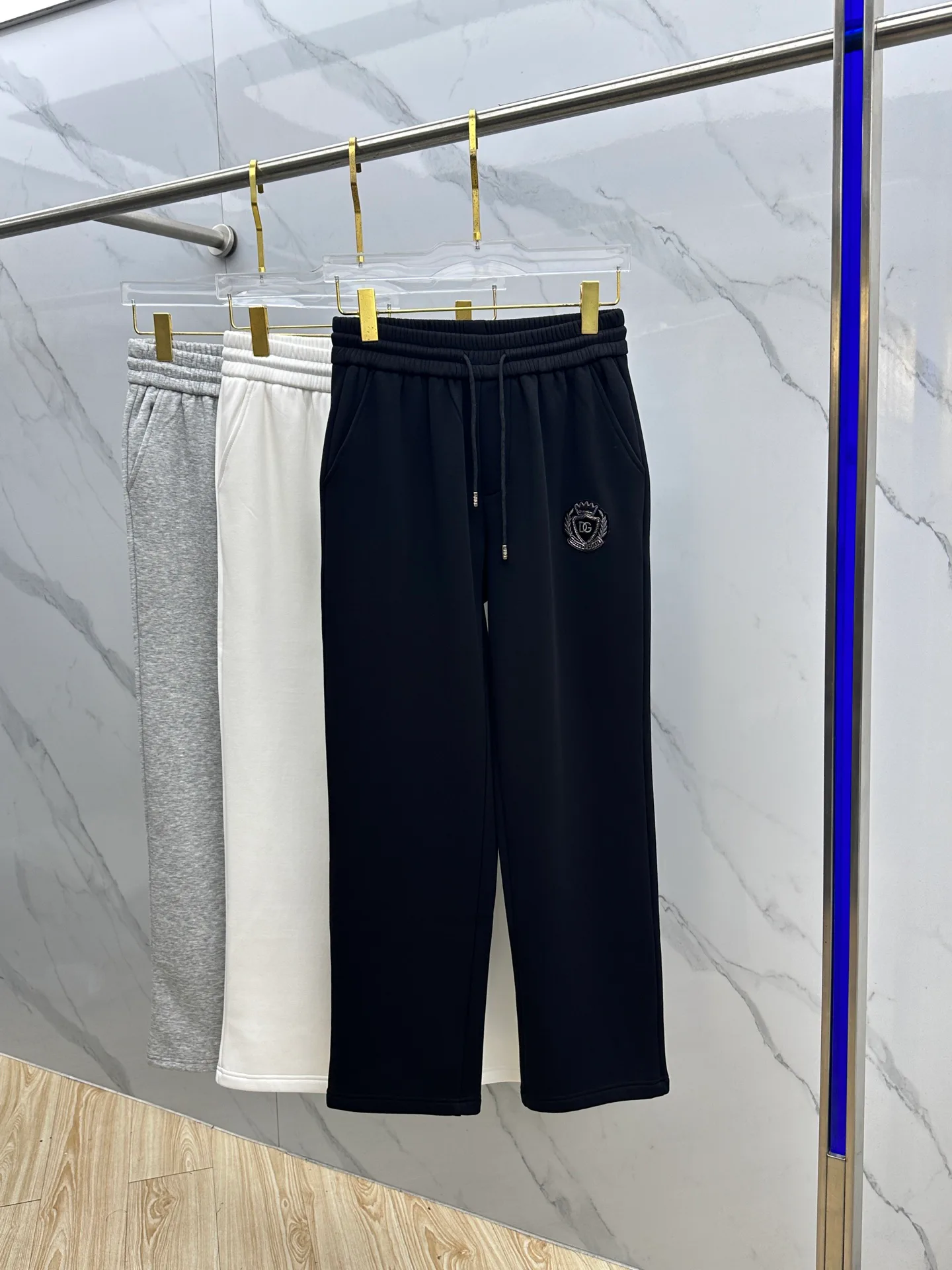 Men's Trousers DOLCE & GABBANA 18246670