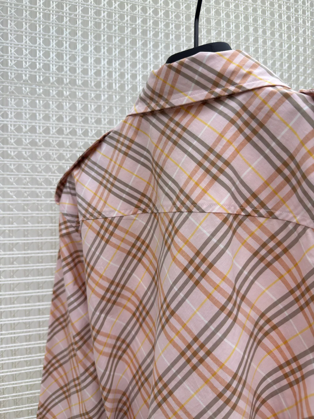 Men's Shirts BURBERRY 18359672