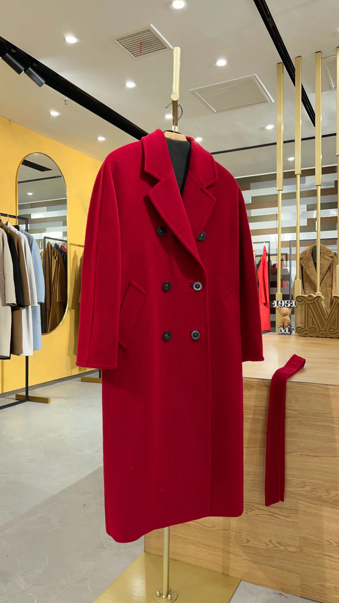 Women's Coats MAX MARA 18245180