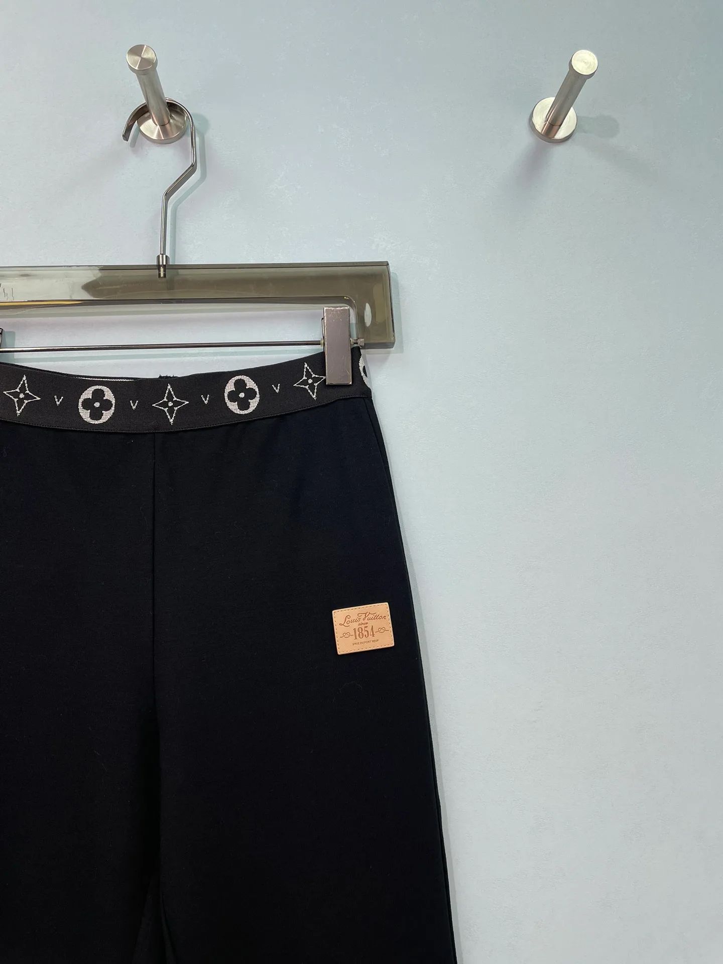 Women's Trousers LOUIS VUITTON 17812990