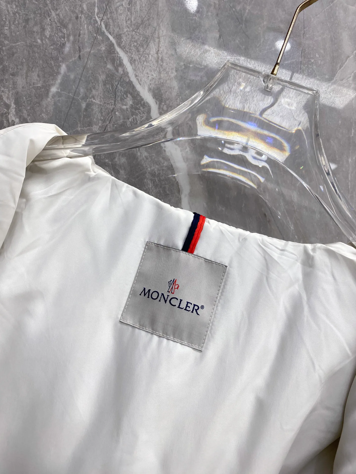 Women's Jackets And Down Jackets MONCLER 18178786