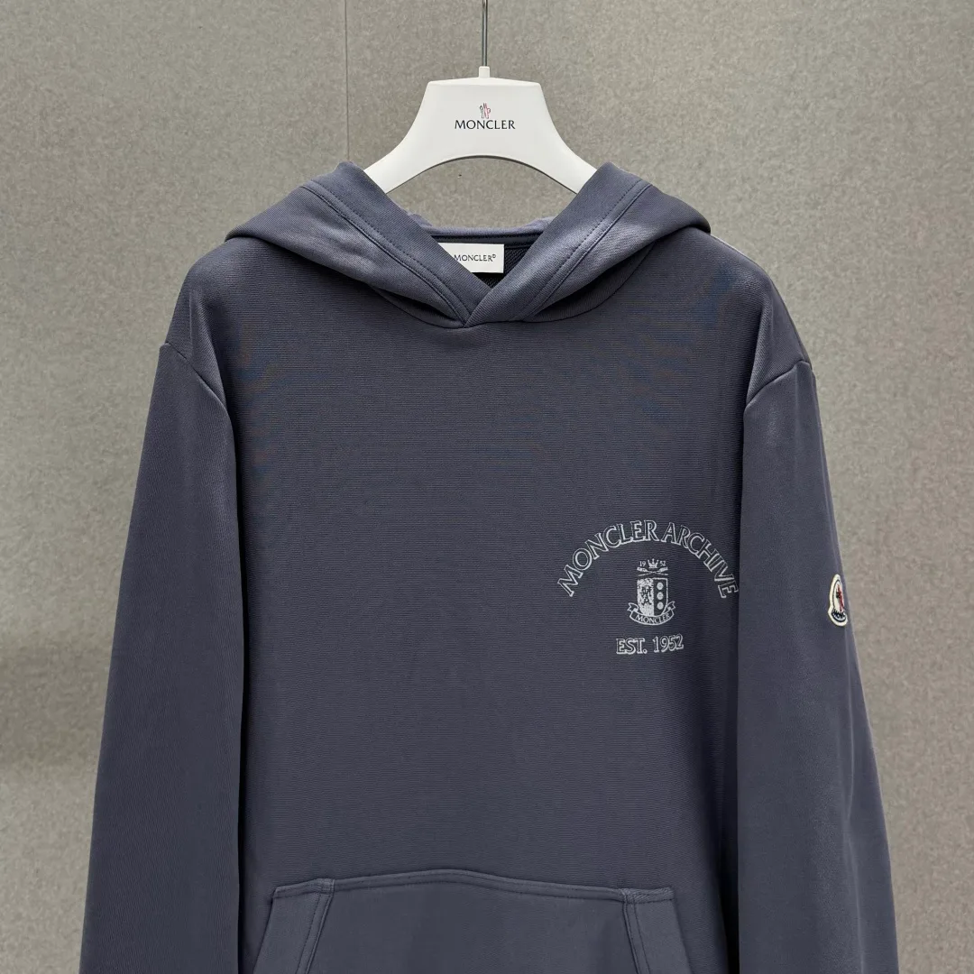 Men's Sweatshirts And Hoodies MONCLER 17391787