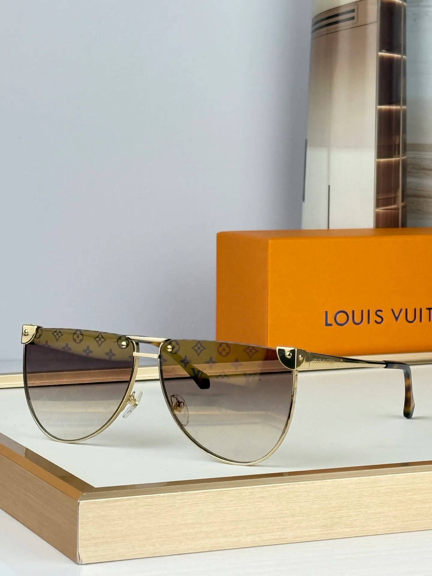 Glasses LOUIS VUITTON 17366453