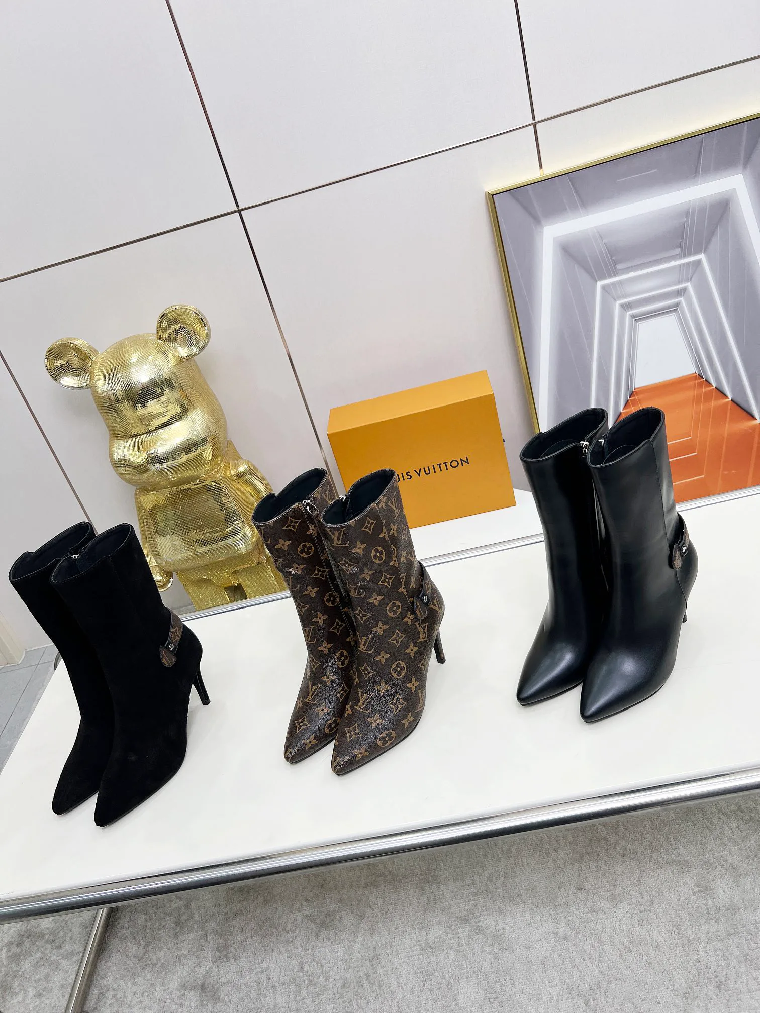 Women's Booties LOUIS VUITTON 18362255