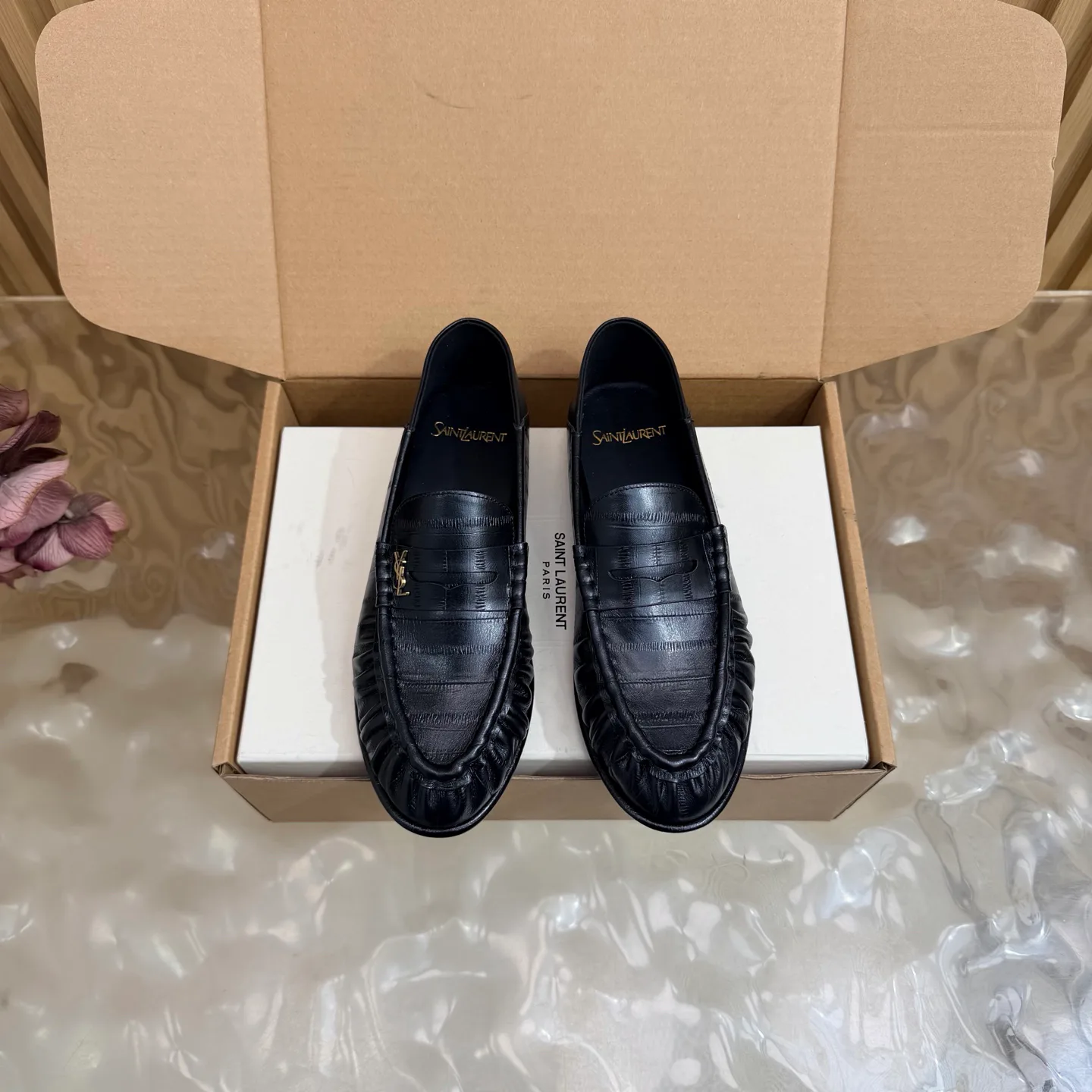 Women's Loafers And Moccasins SAINT LAURENT 18062364