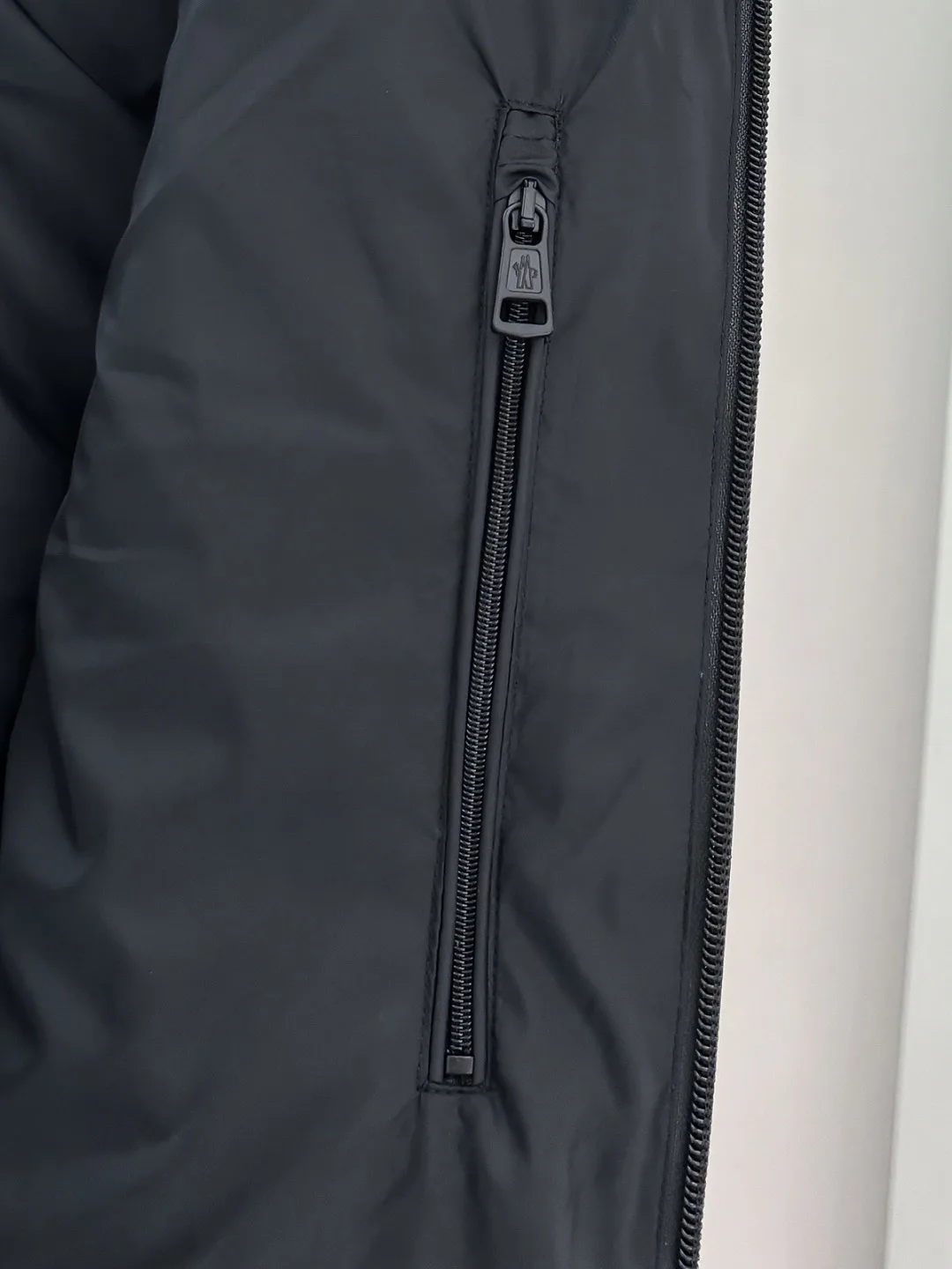 Жилеты Мужские Moncler 18596635