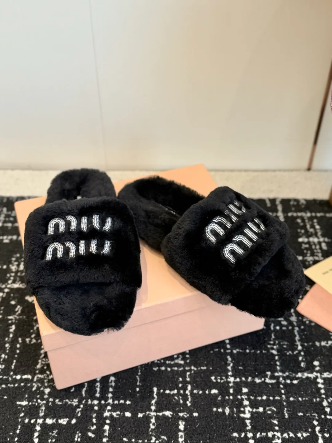 Women's Slippers MIU MIU 18139573