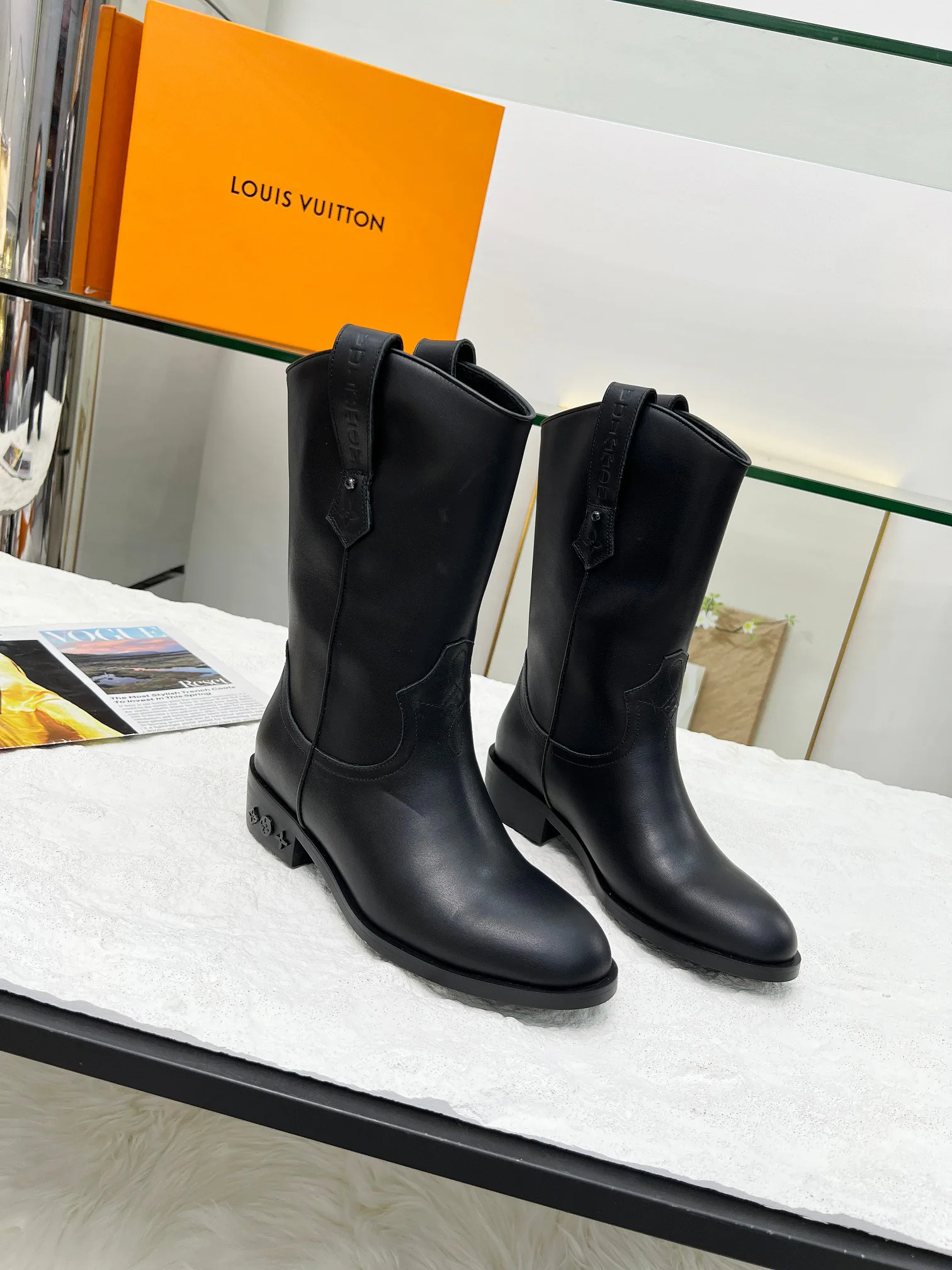 Women's Boots LOUIS VUITTON 17948505