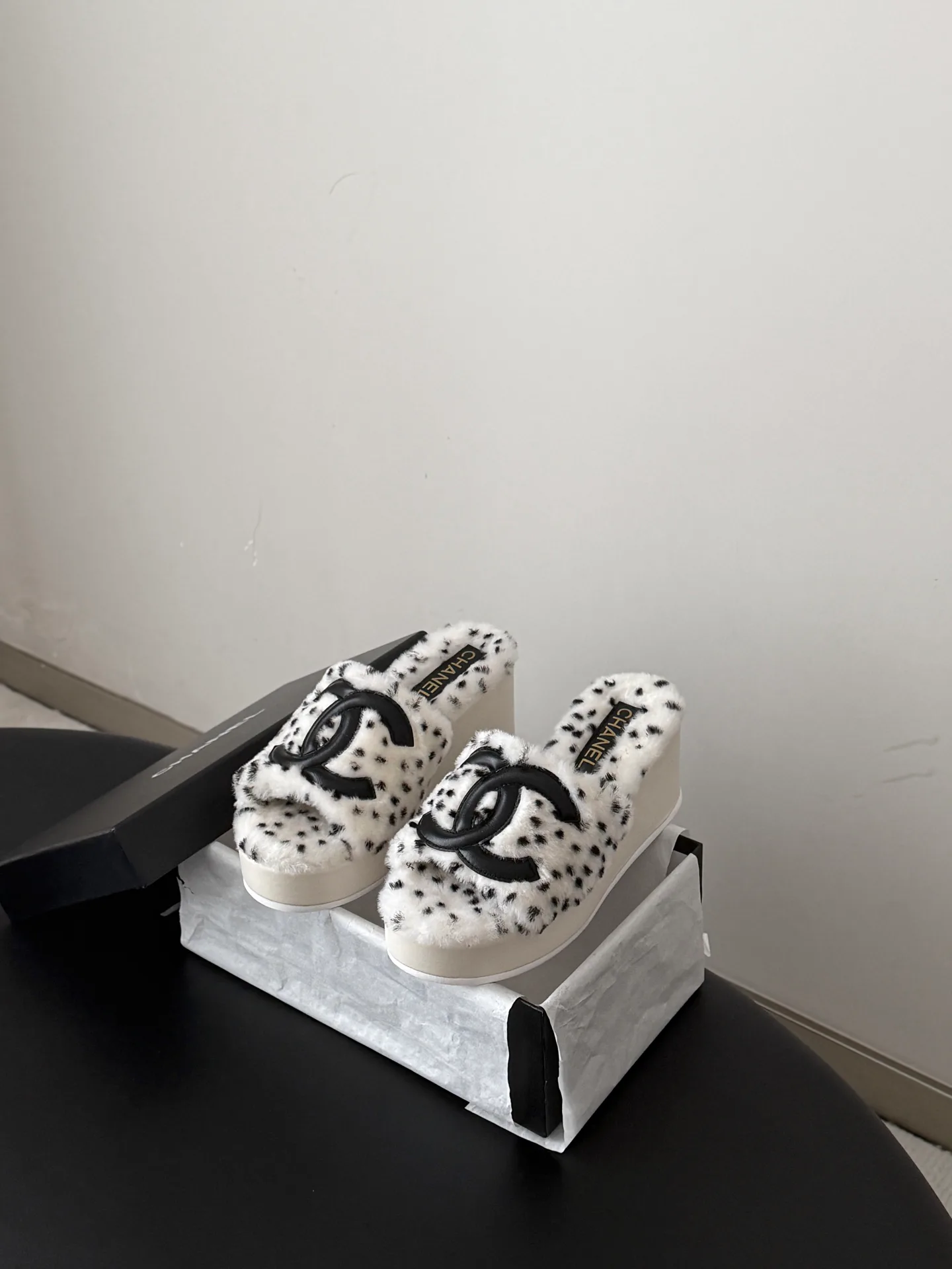 Women's Slippers CHANEL 18053836