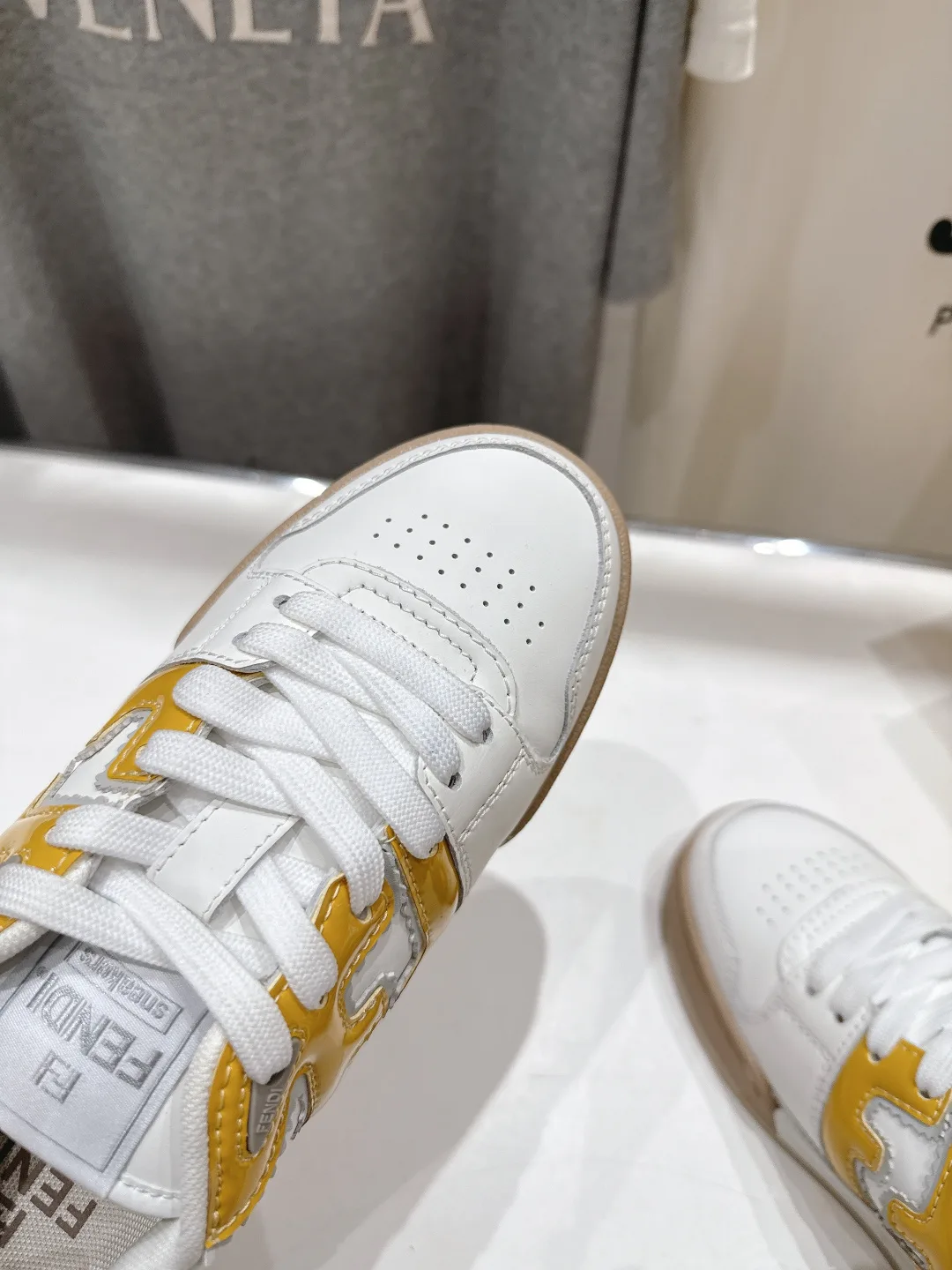 Women's Sneakers FENDI 17908430