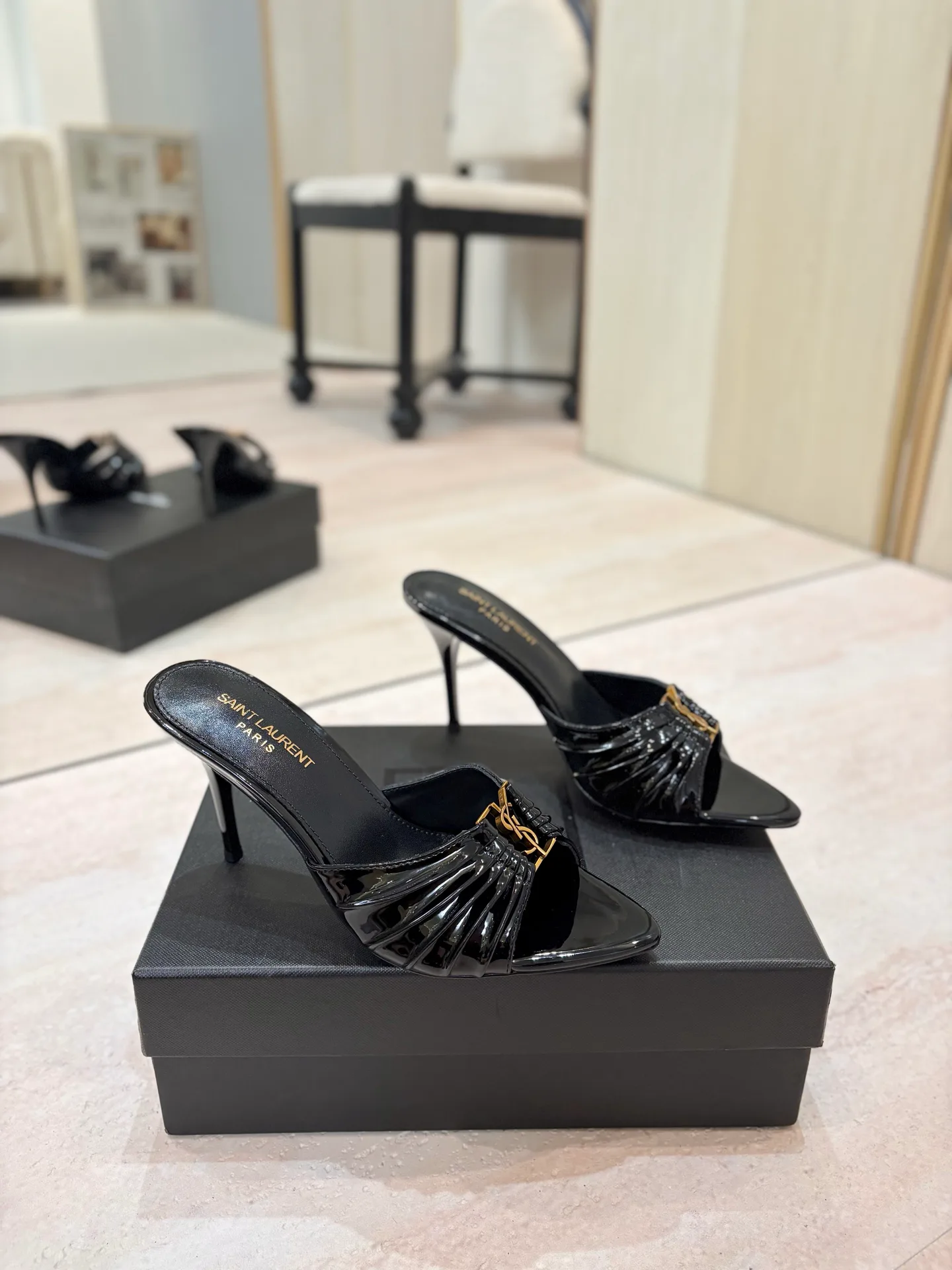 Women's Mules And Clogs SAINT LAURENT 17476095