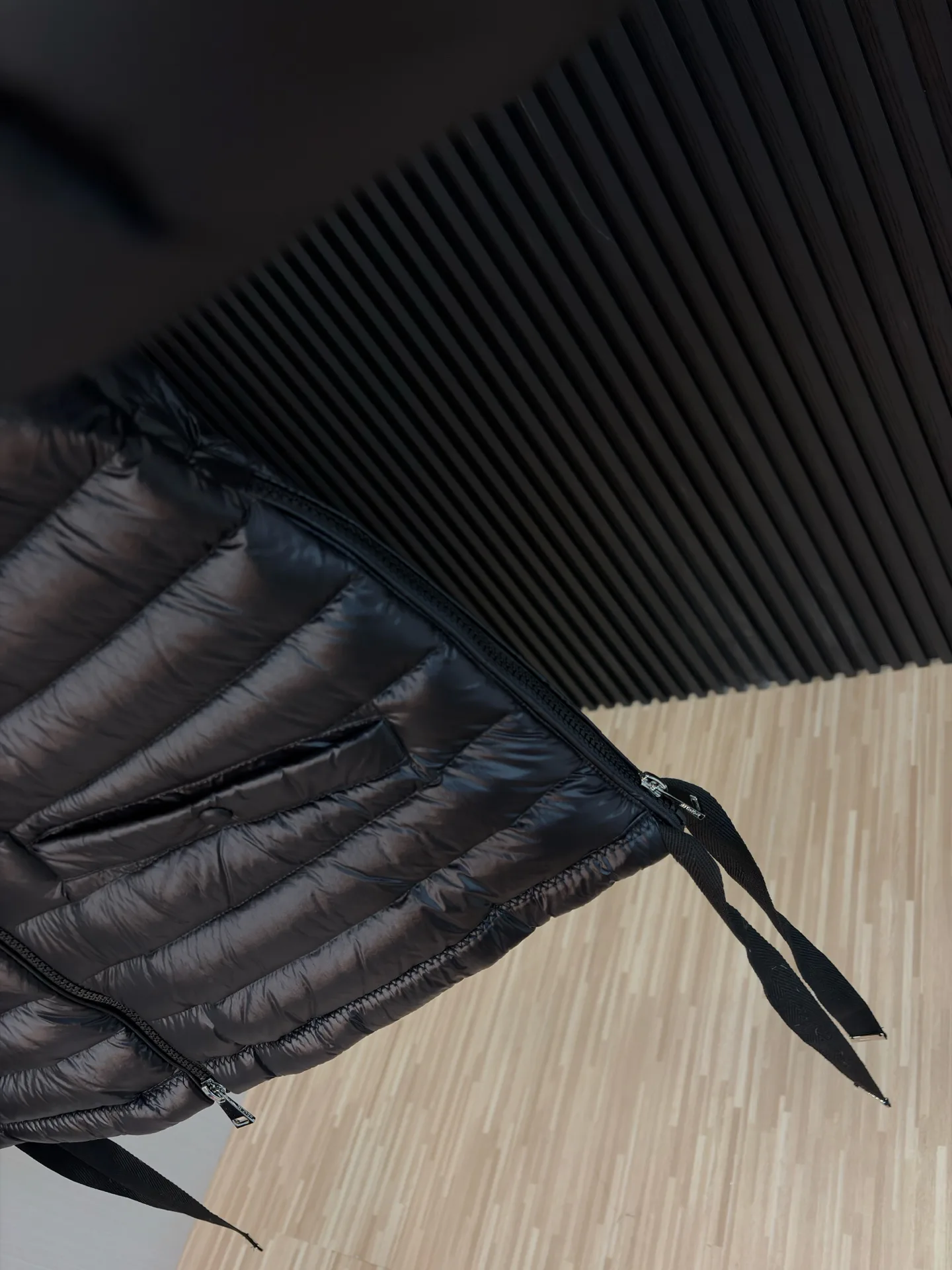 Men's Jackets And Down Jackets MONCLER 17908036