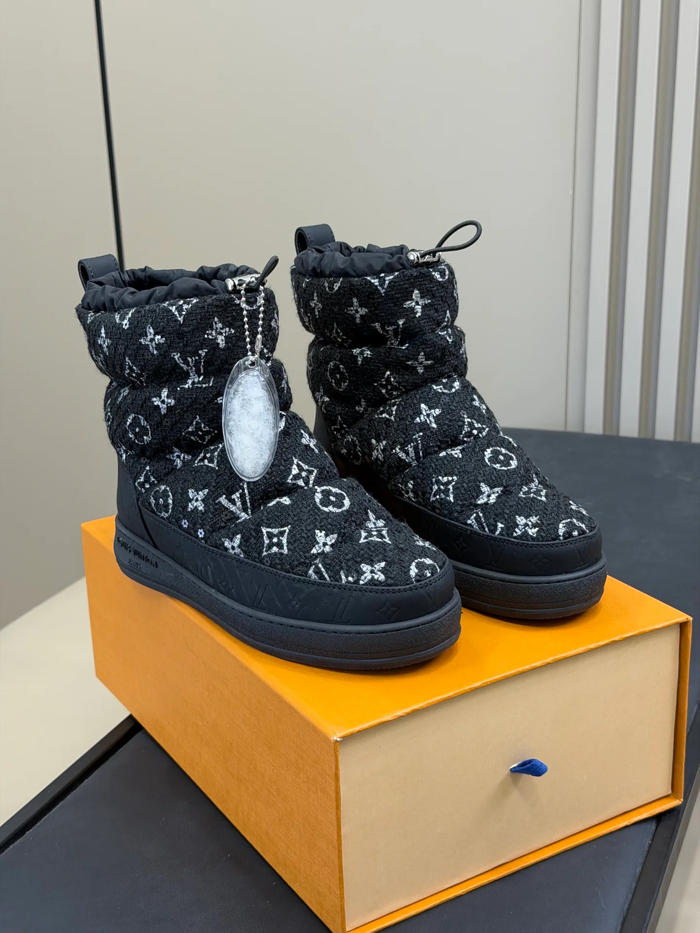 Women's Ugg Boots LOUIS VUITTON 18498044