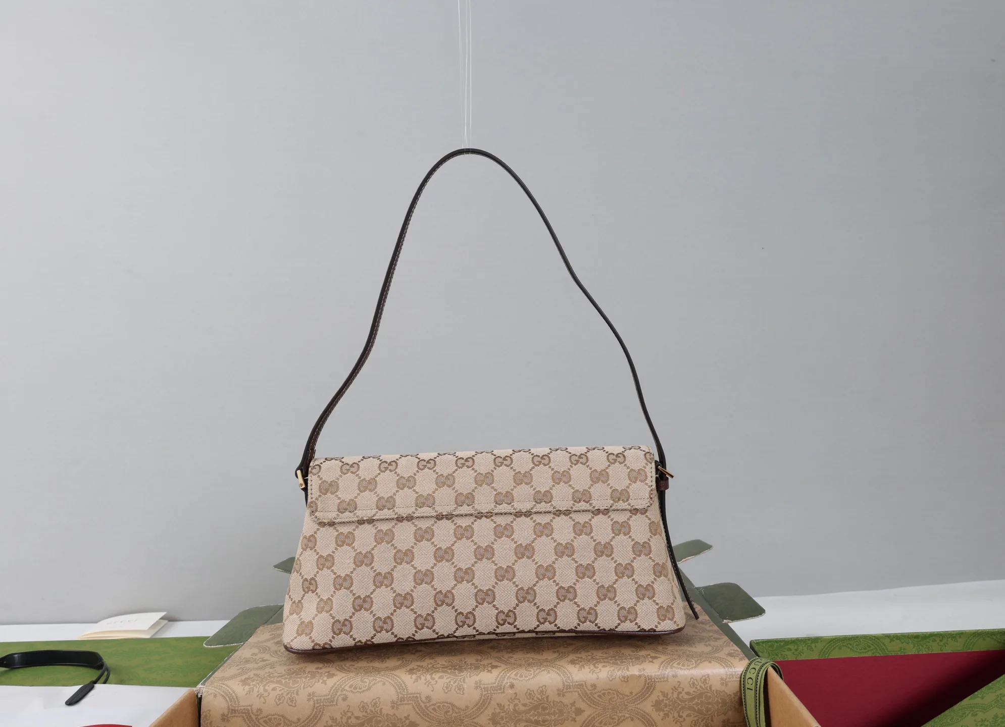 Women's Classic Handbags GUCCI 18065239