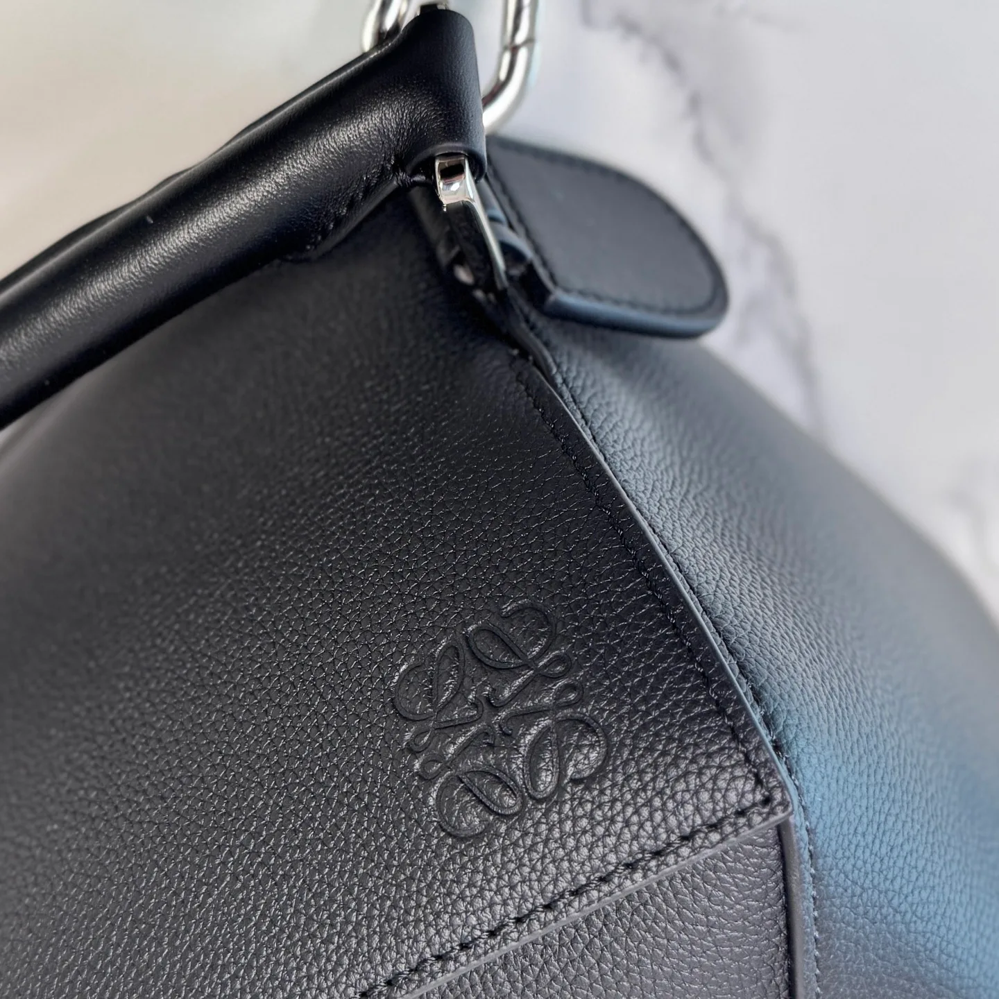 Women's Classic Handbags LOEWE 18030346