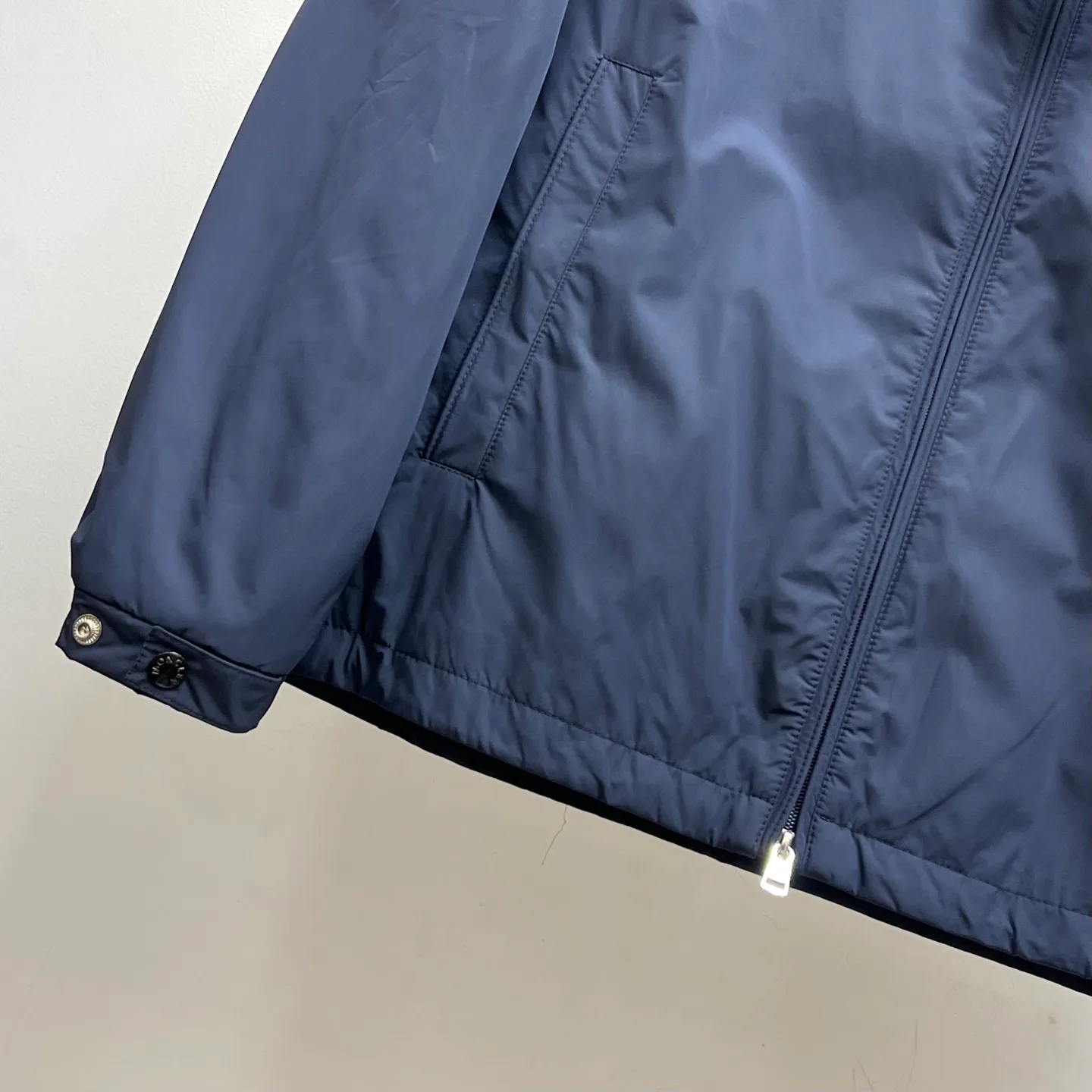 Women's Jackets And Down Jackets MONCLER 17340718