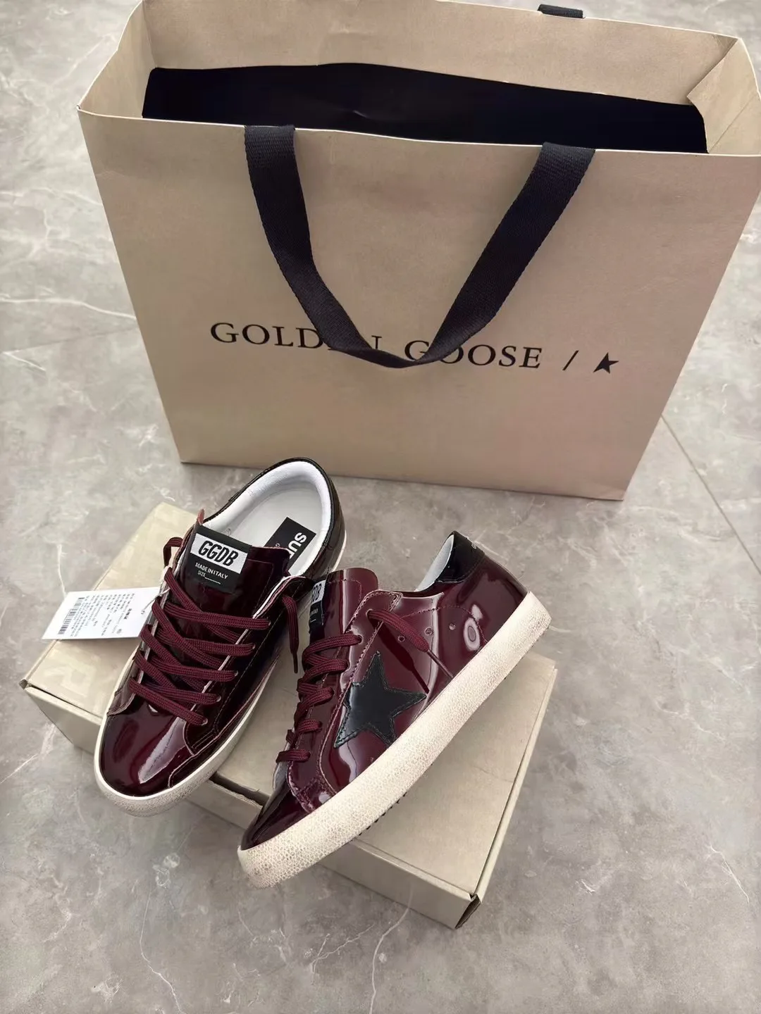 Women's Sneakers GOLDEN GOOSE 18265590