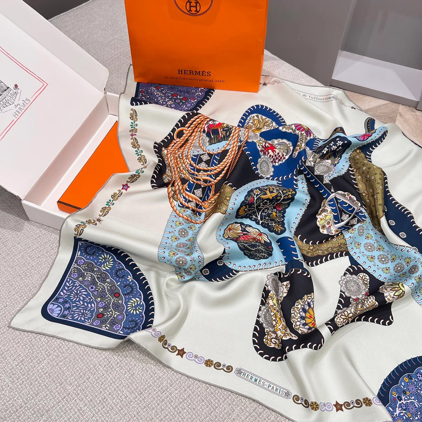 Silk Scarves HERMES 17991447