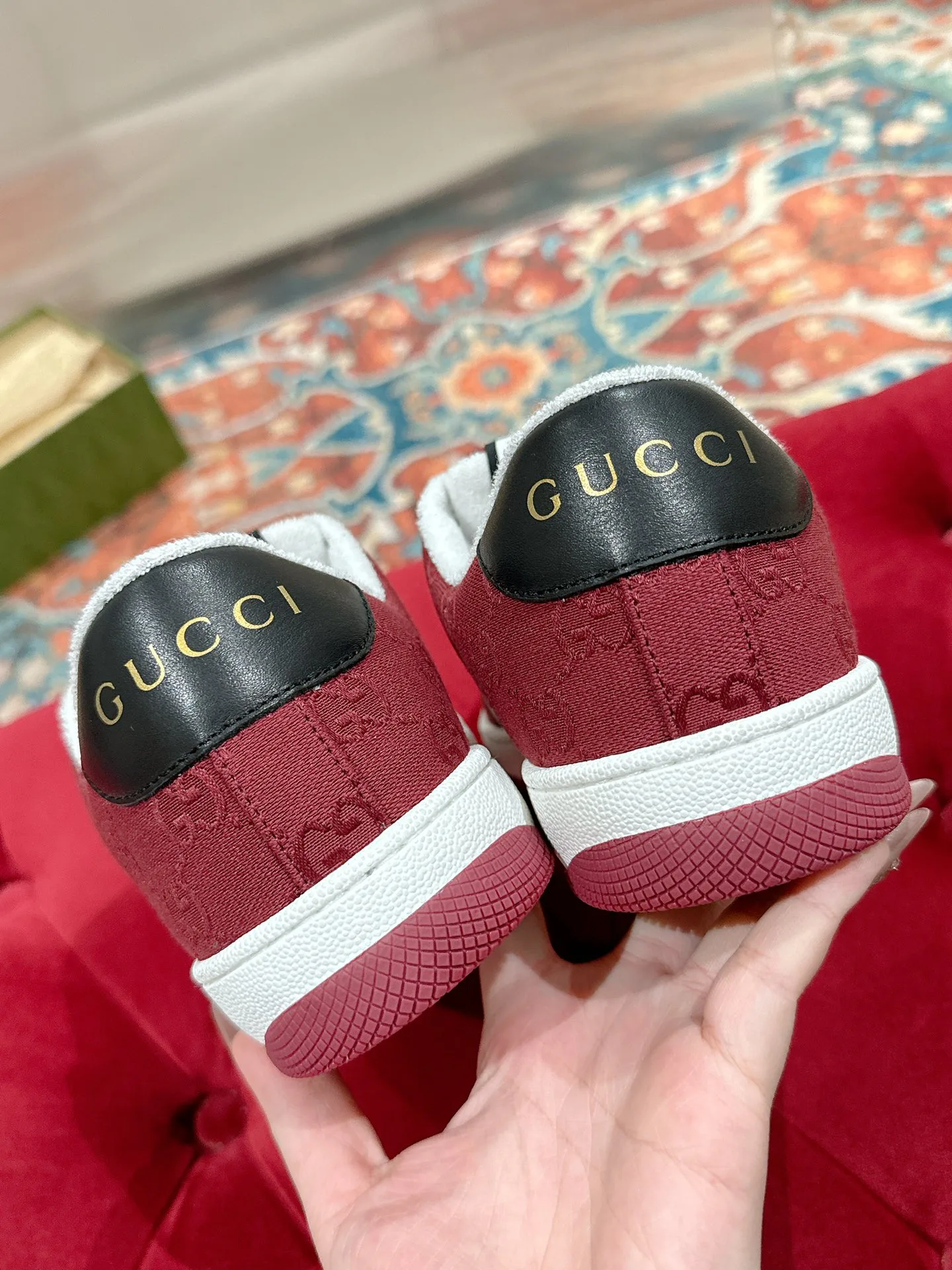 Women's Sneakers GUCCI 17956655