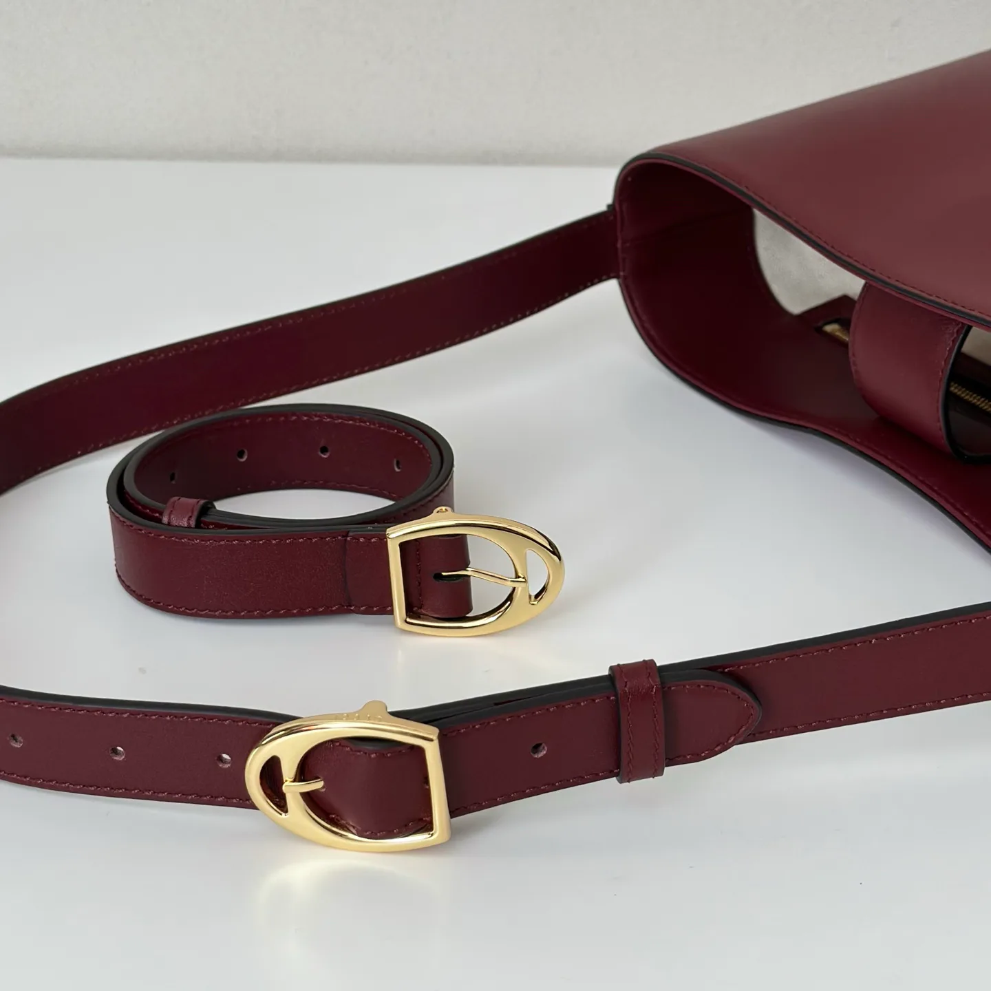 Women's Classic Handbags GUCCI 18310177
