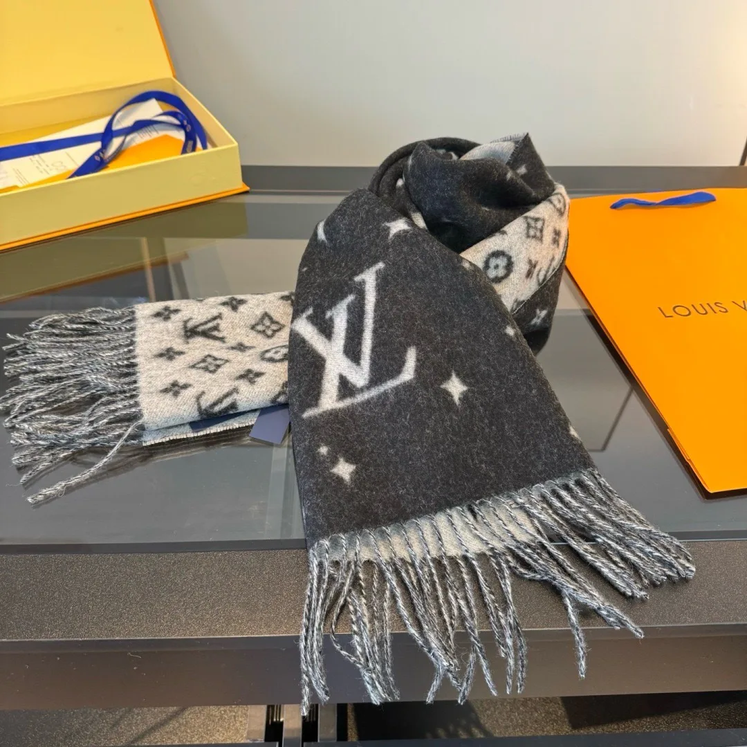 Scarves LOUIS VUITTON 19570104