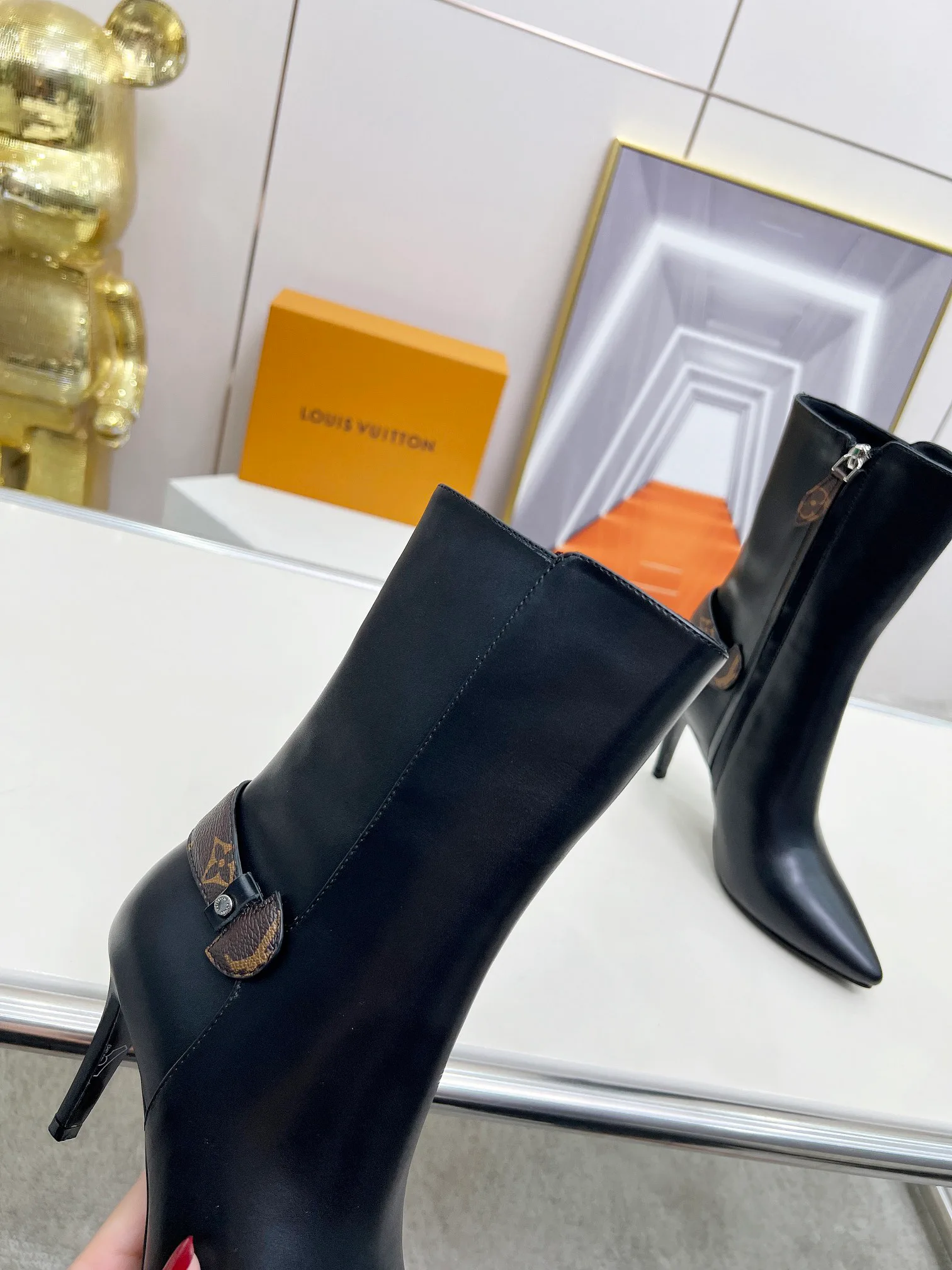 Women's Booties LOUIS VUITTON 18362255