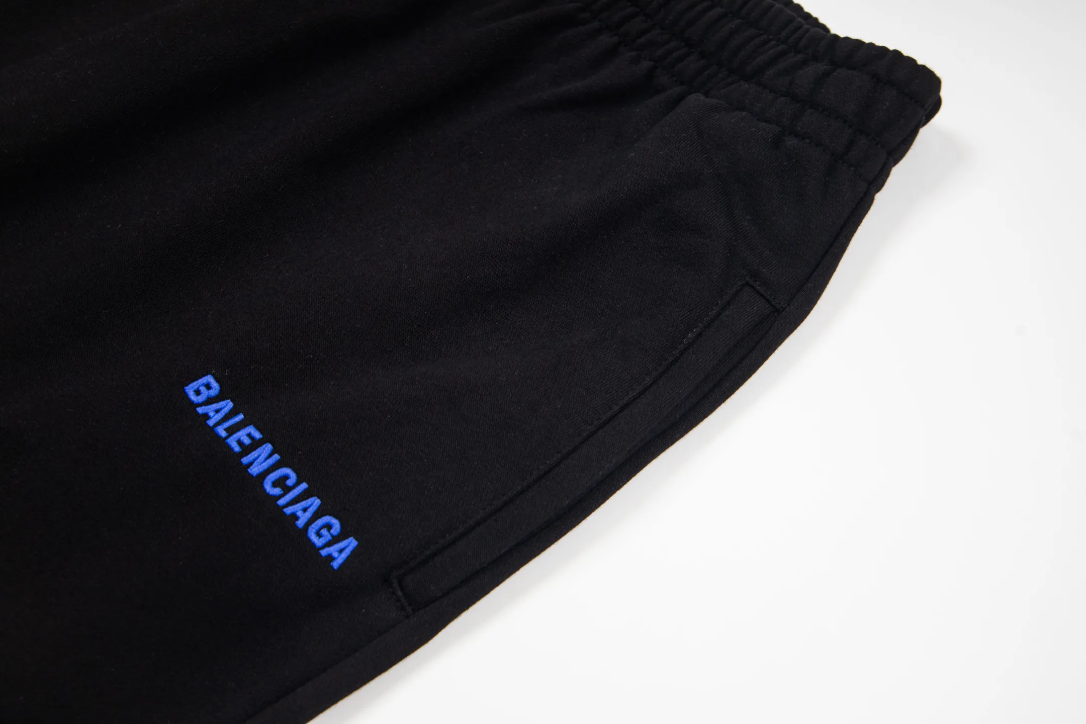 Men's Trousers BALENCIAGA 18455327