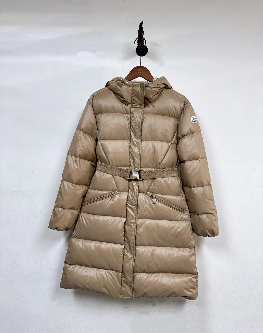Women's Jackets And Down Jackets MONCLER 17810364