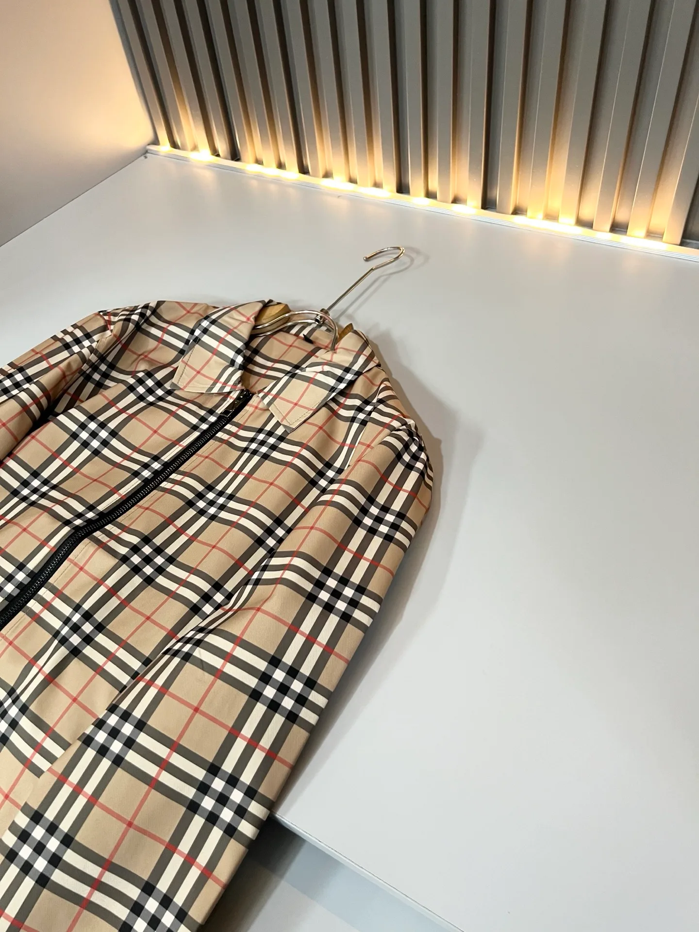 Men's Jackets And Down Jackets BURBERRY 18395725