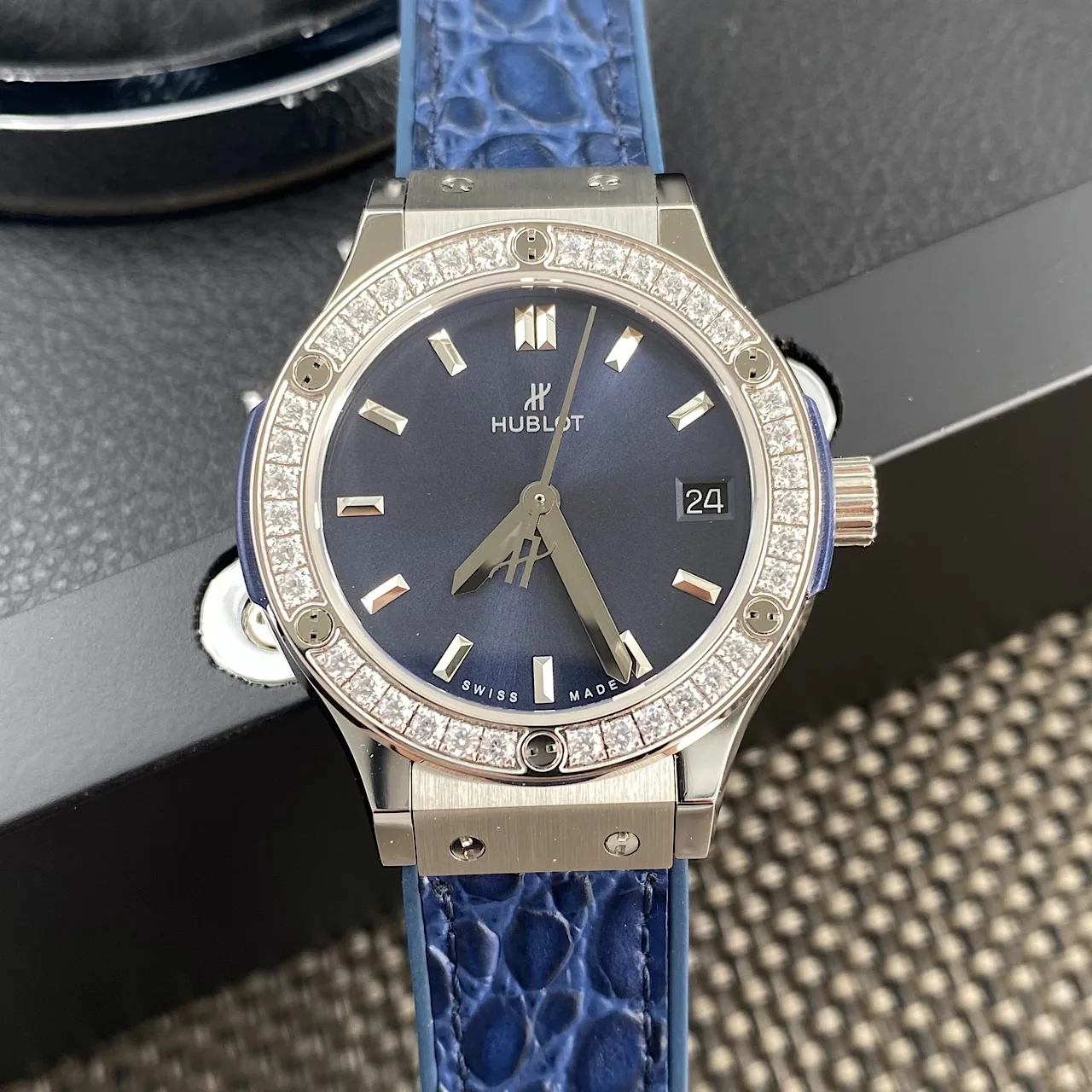 Women's Watches HUBLOT 17638285