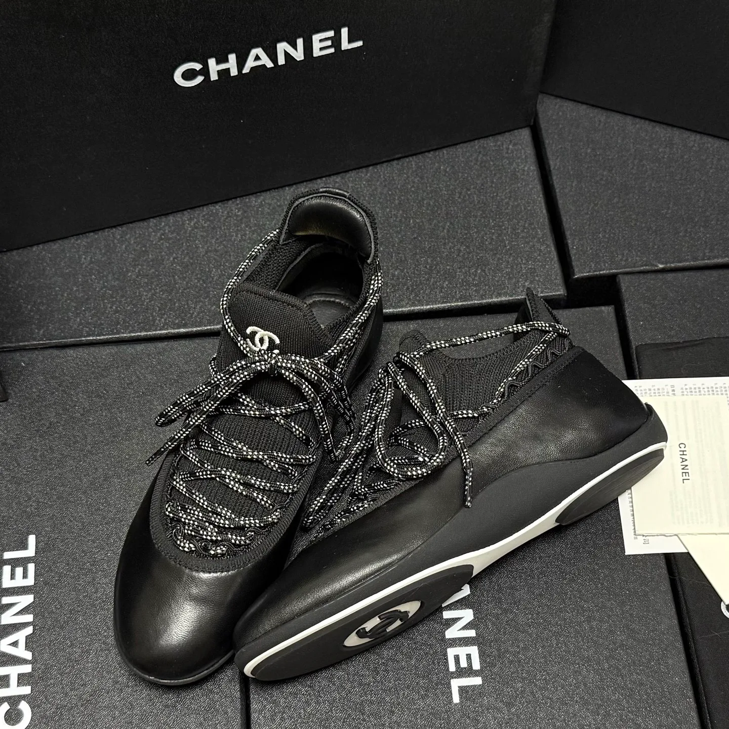 Women's Sneakers CHANEL 18083057