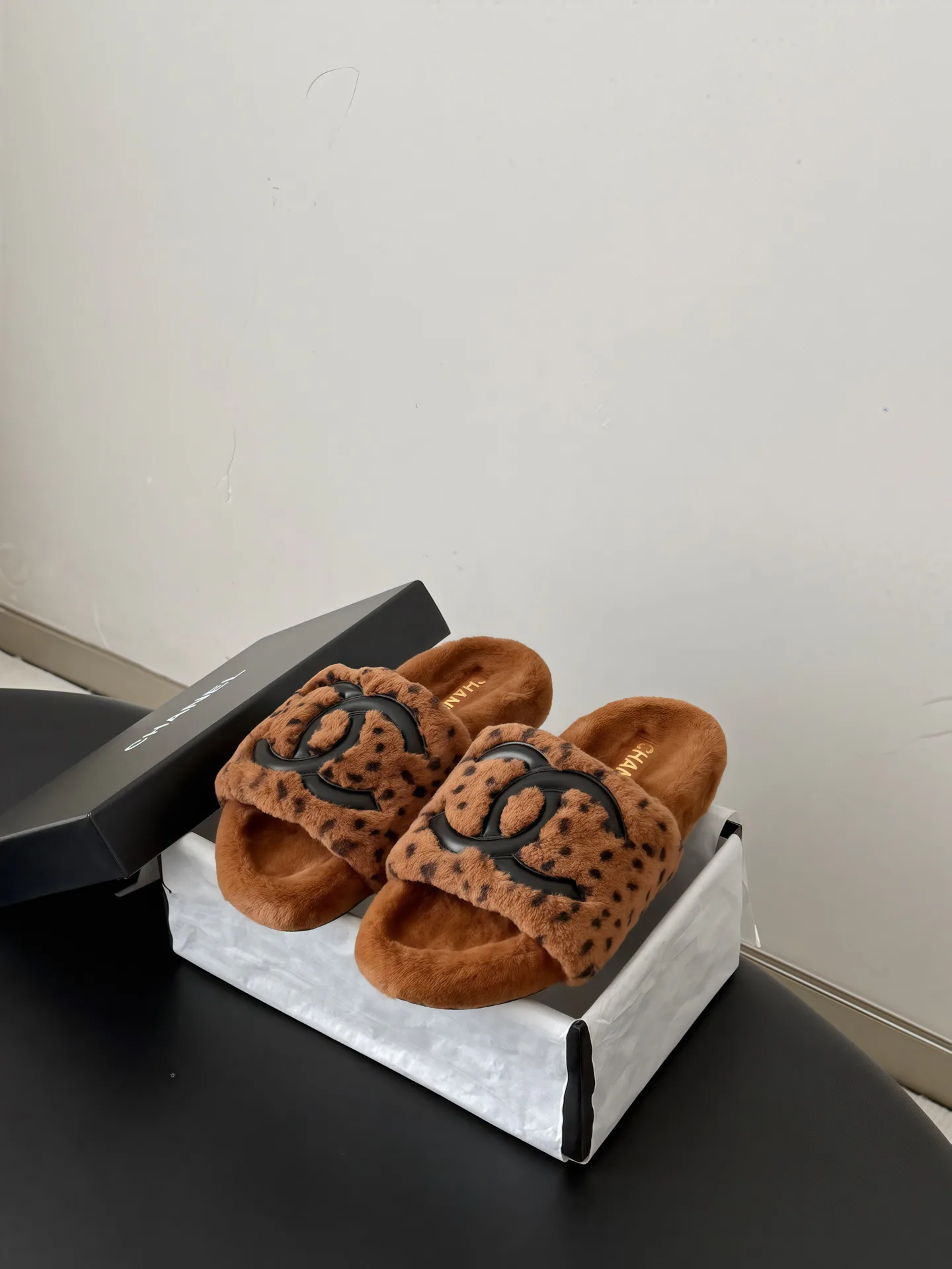 Women's Slippers CHANEL 18139424