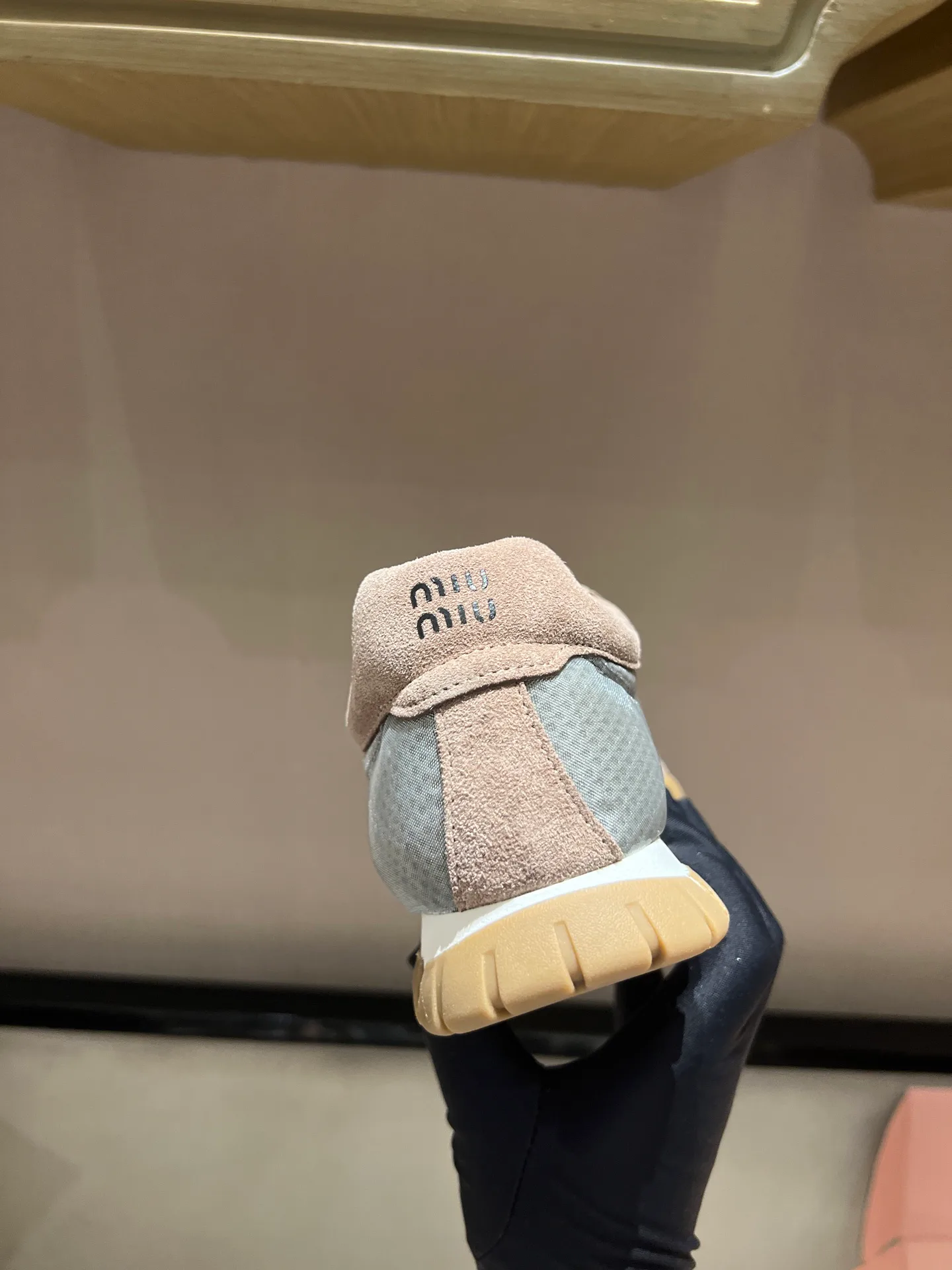 Women's Sneakers MIU MIU 18020564