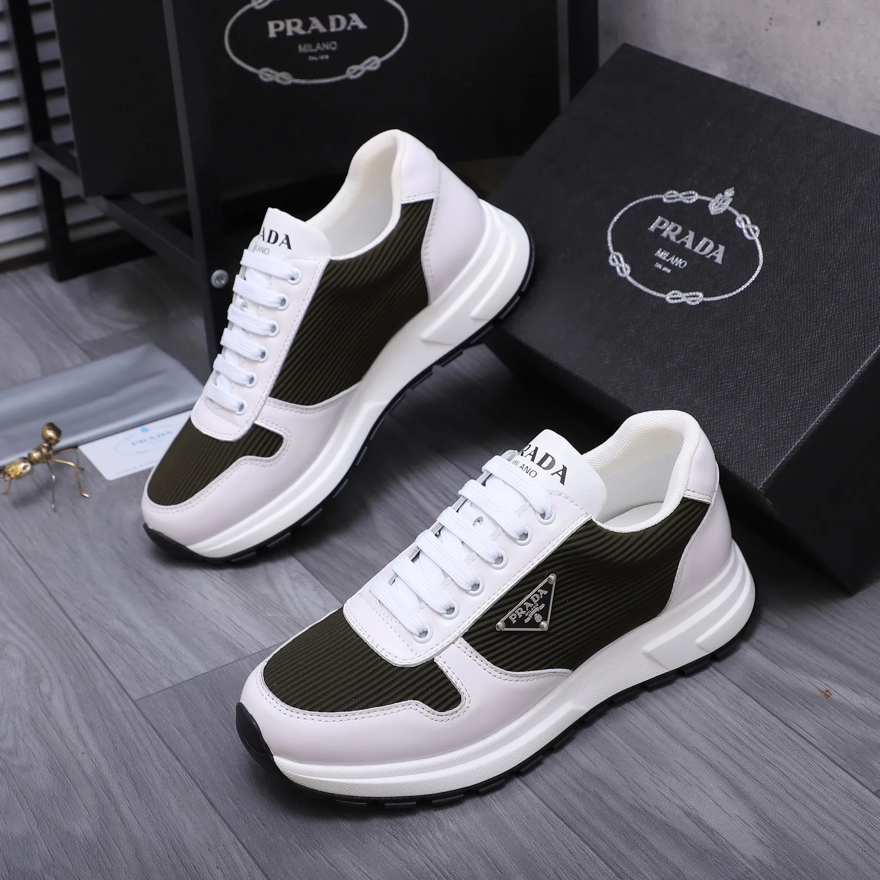 Men's Sneakers PRADA 17429863