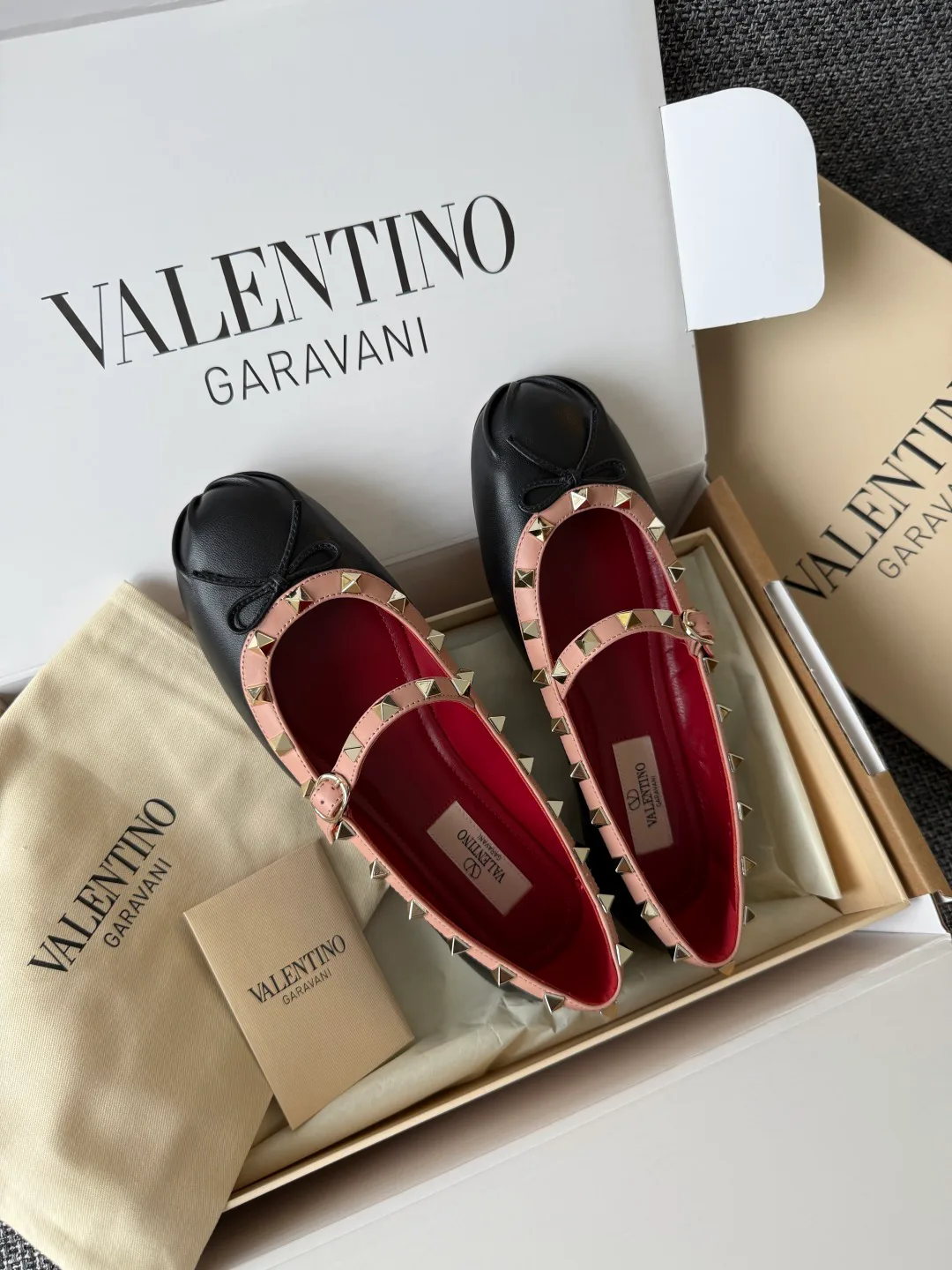 Women's Ballet Flats VALENTINO 18243754