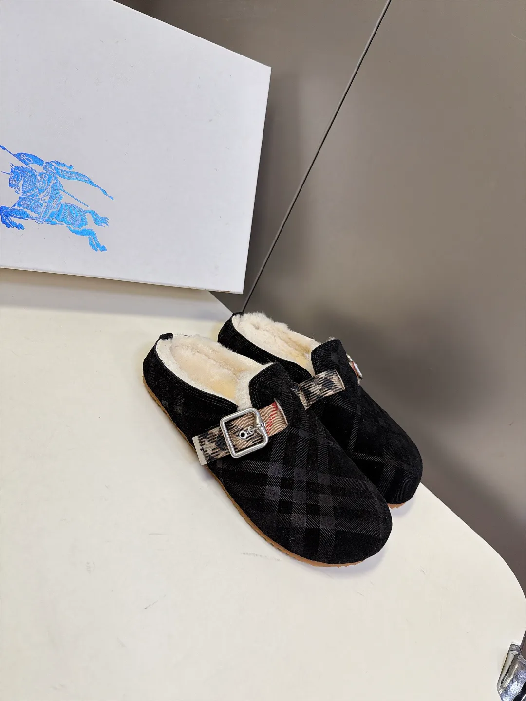 Women's Mules And Clogs BURBERRY 18005672
