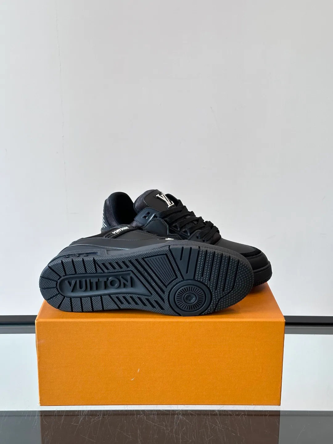 Men's Sneakers LOUIS VUITTON 17926953