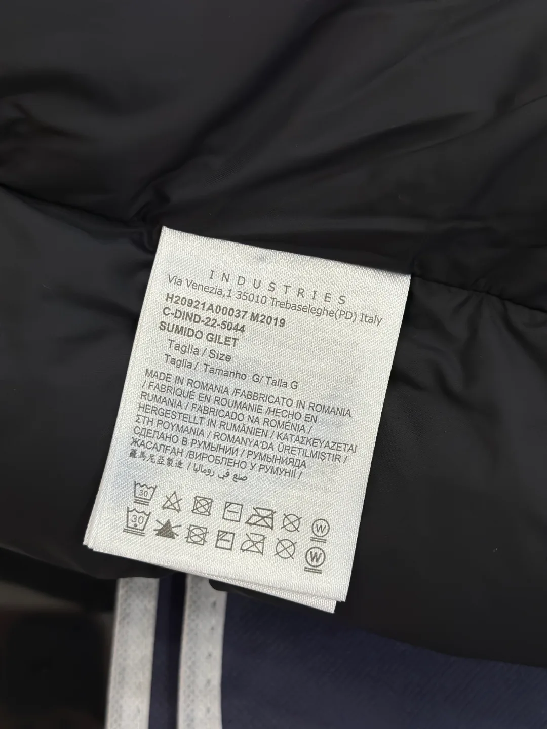 Men's Jackets And Down Jackets MONCLER 18260899