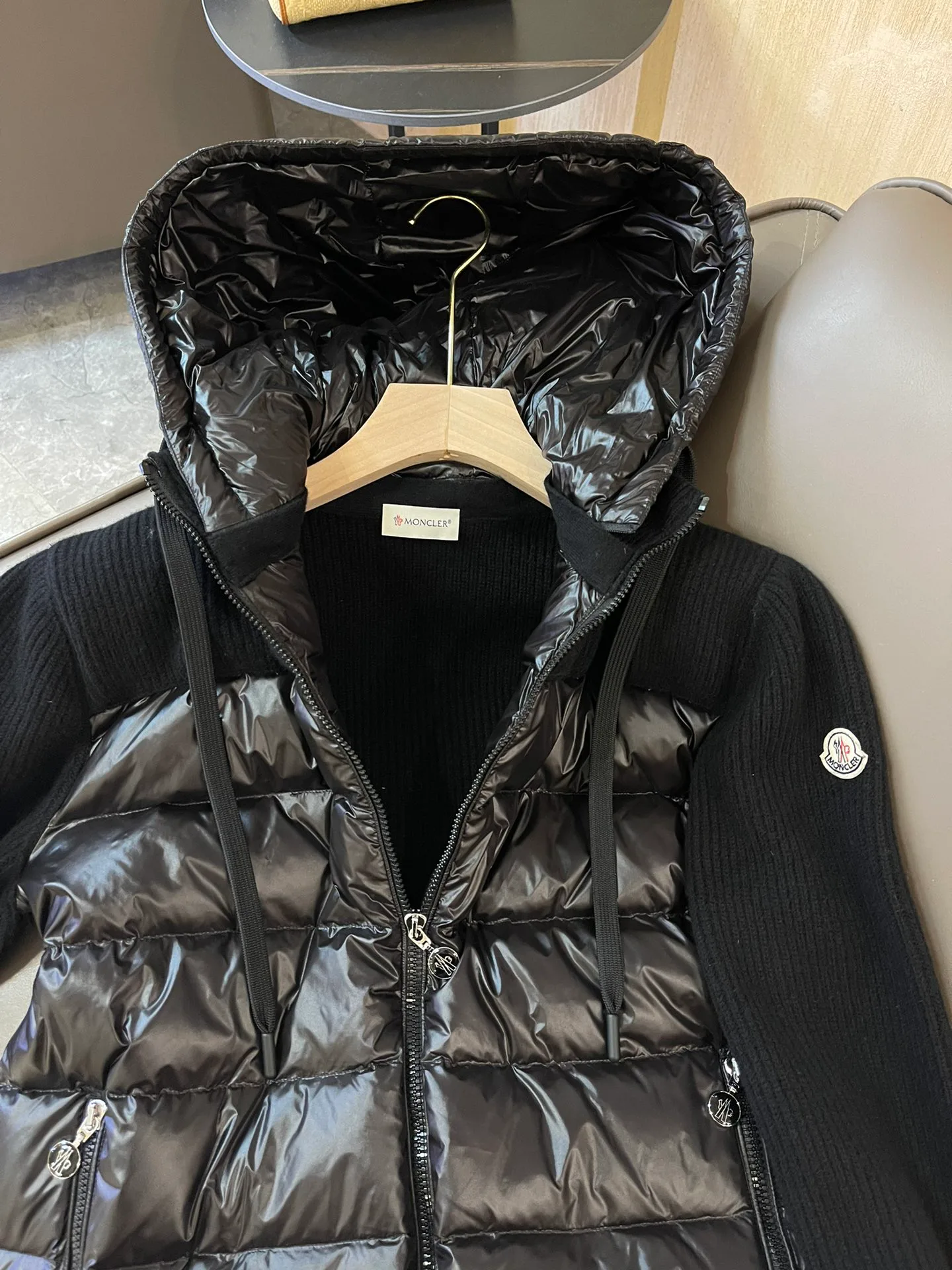 Women's Jackets And Down Jackets MONCLER 17886537