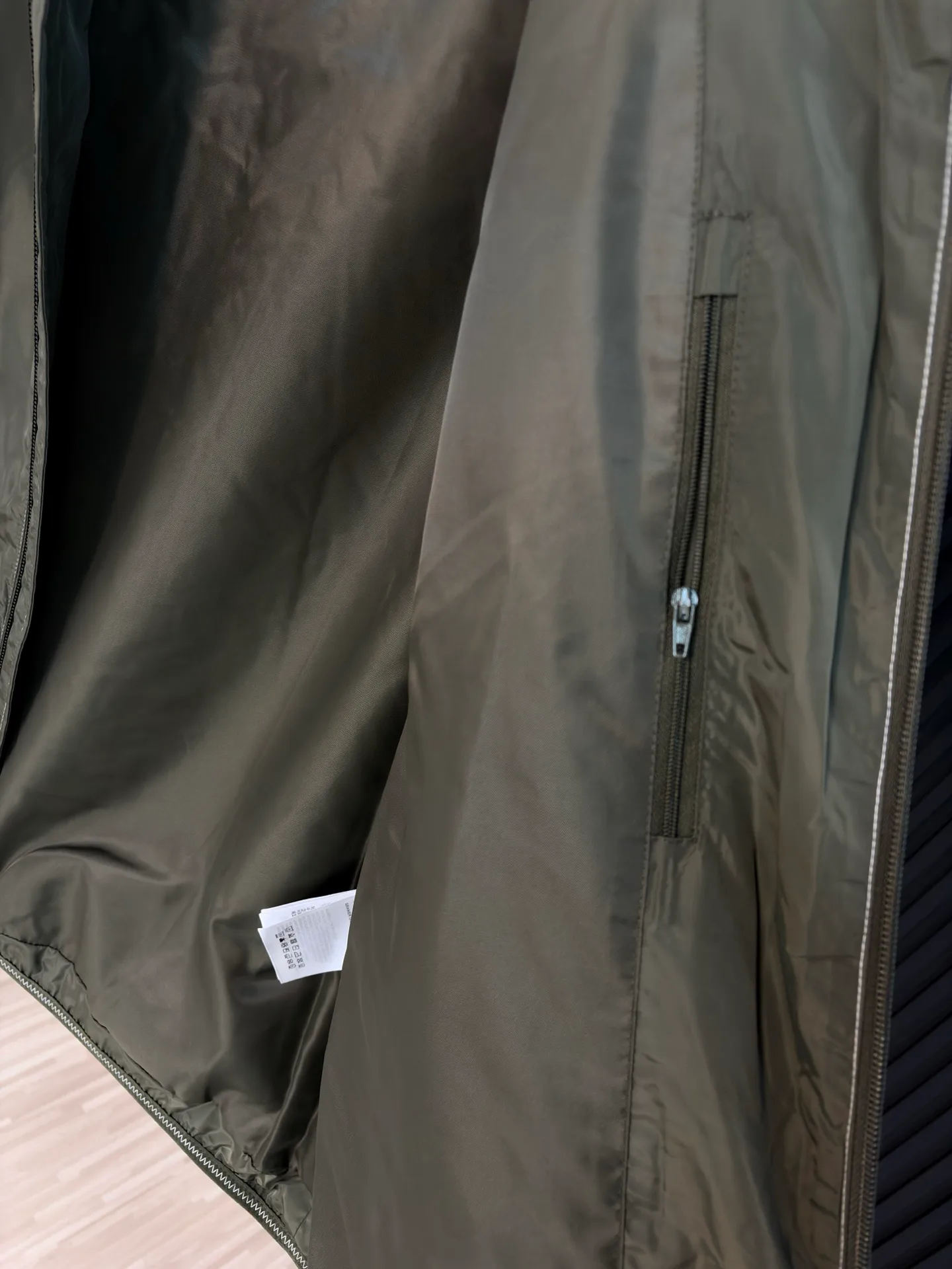 Men's Jackets And Down Jackets MONCLER 18218447