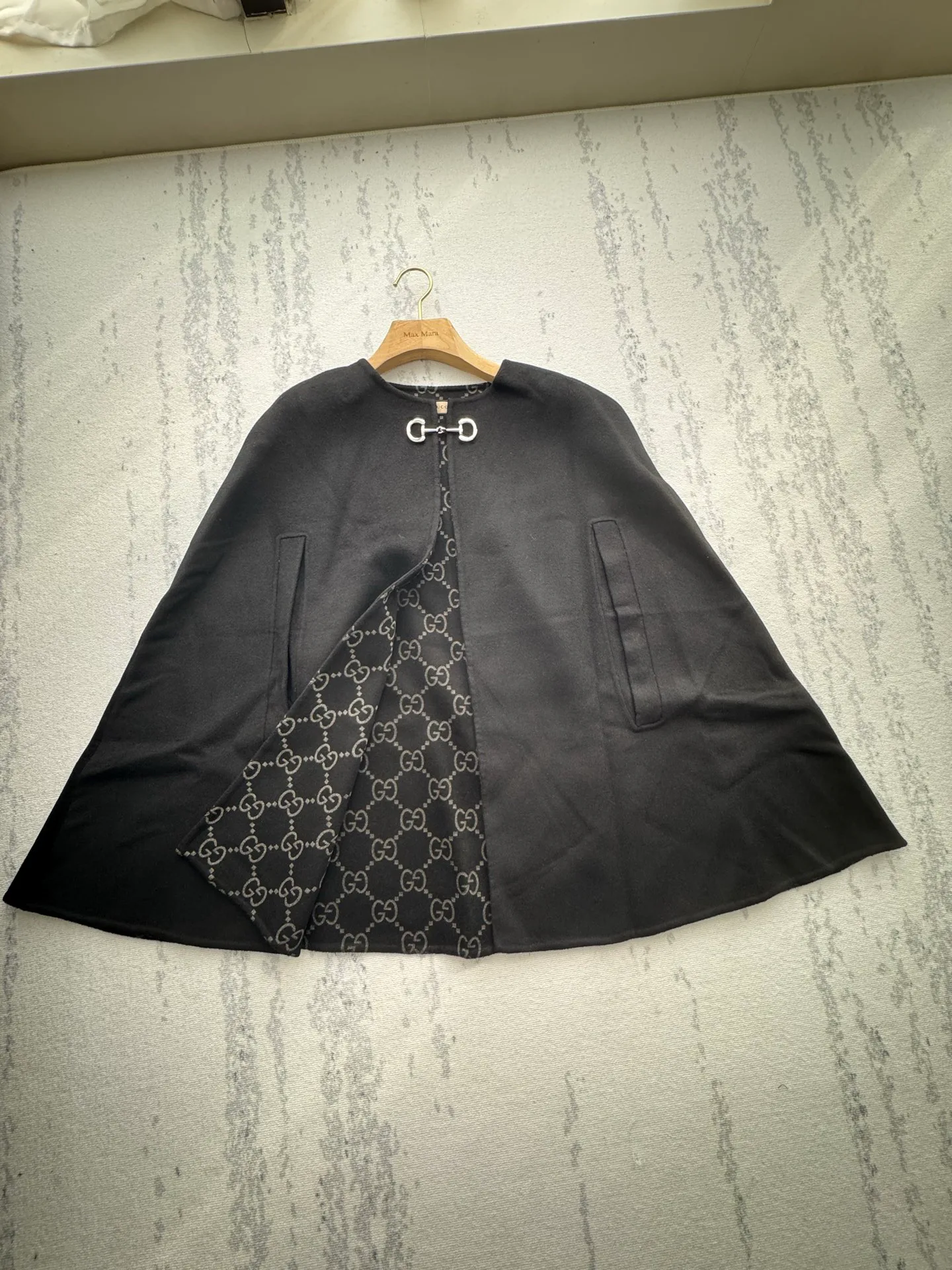 Women's Coats GUCCI 18361603