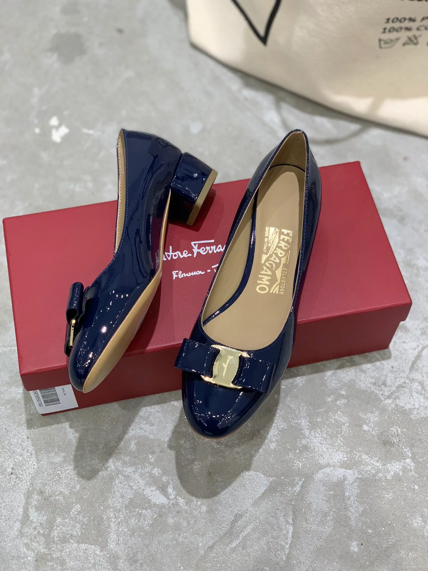 Women's Ballet Flats SALVATORE FERRAGAMO 18340687