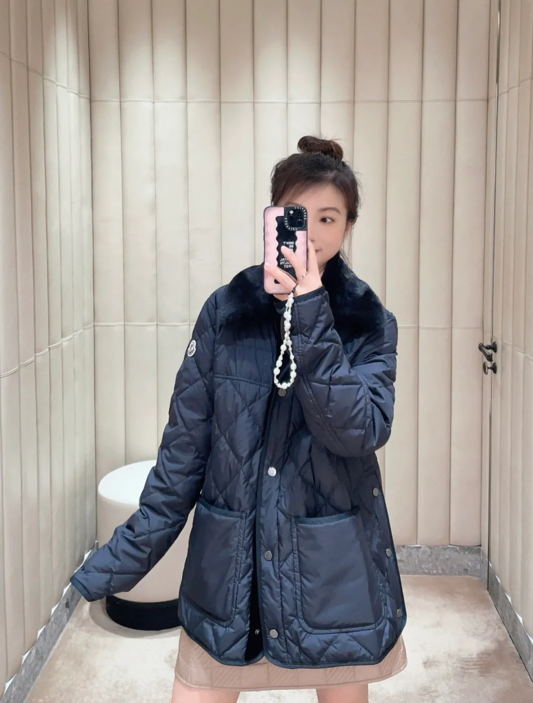 Women's Jackets And Down Jackets MONCLER 18111364