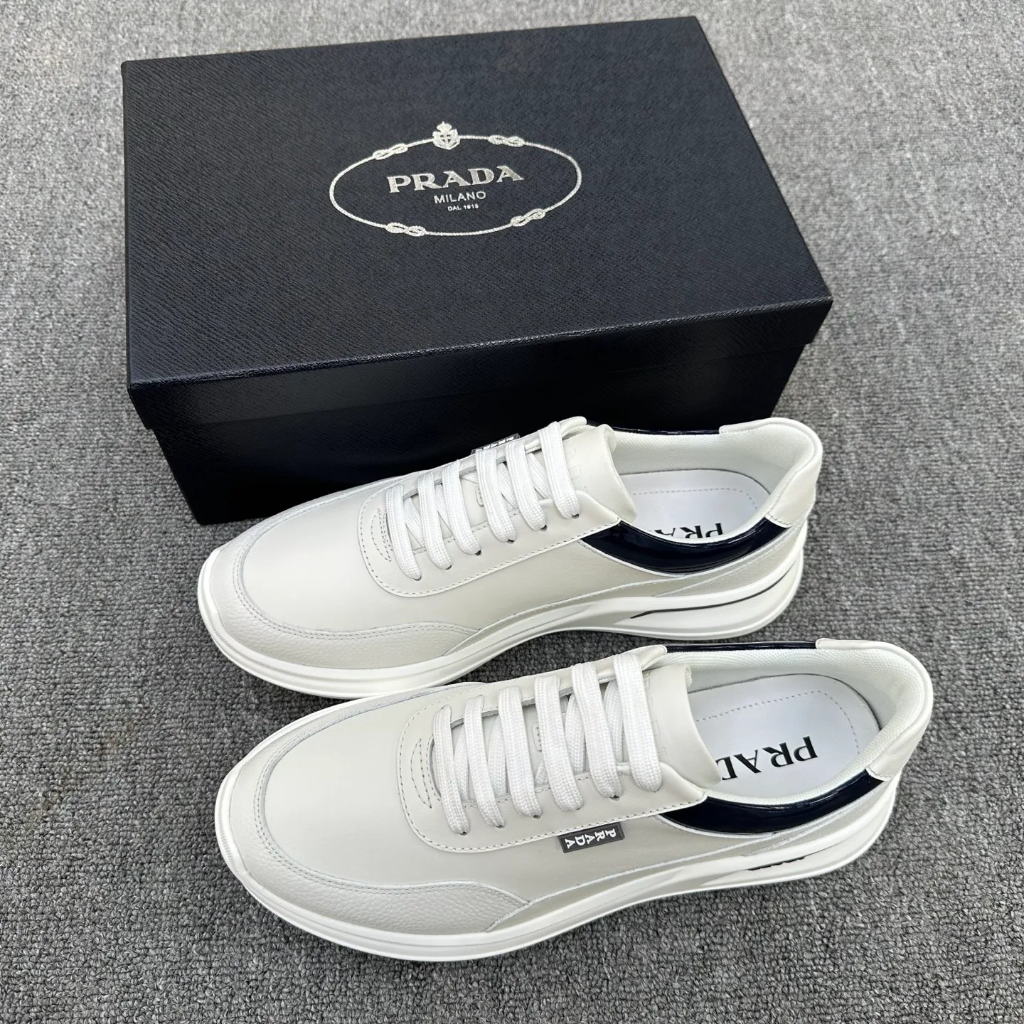 Men's Sneakers PRADA 18076334