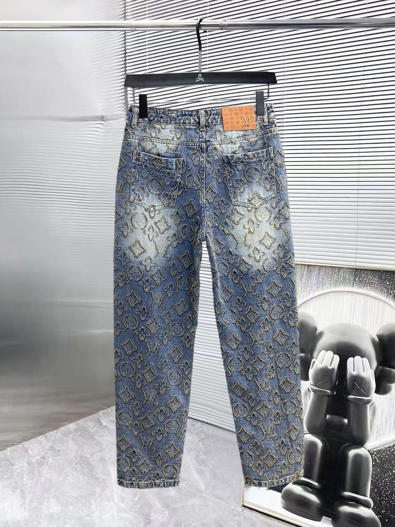 Men's Jeans LOUIS VUITTON 18499645
